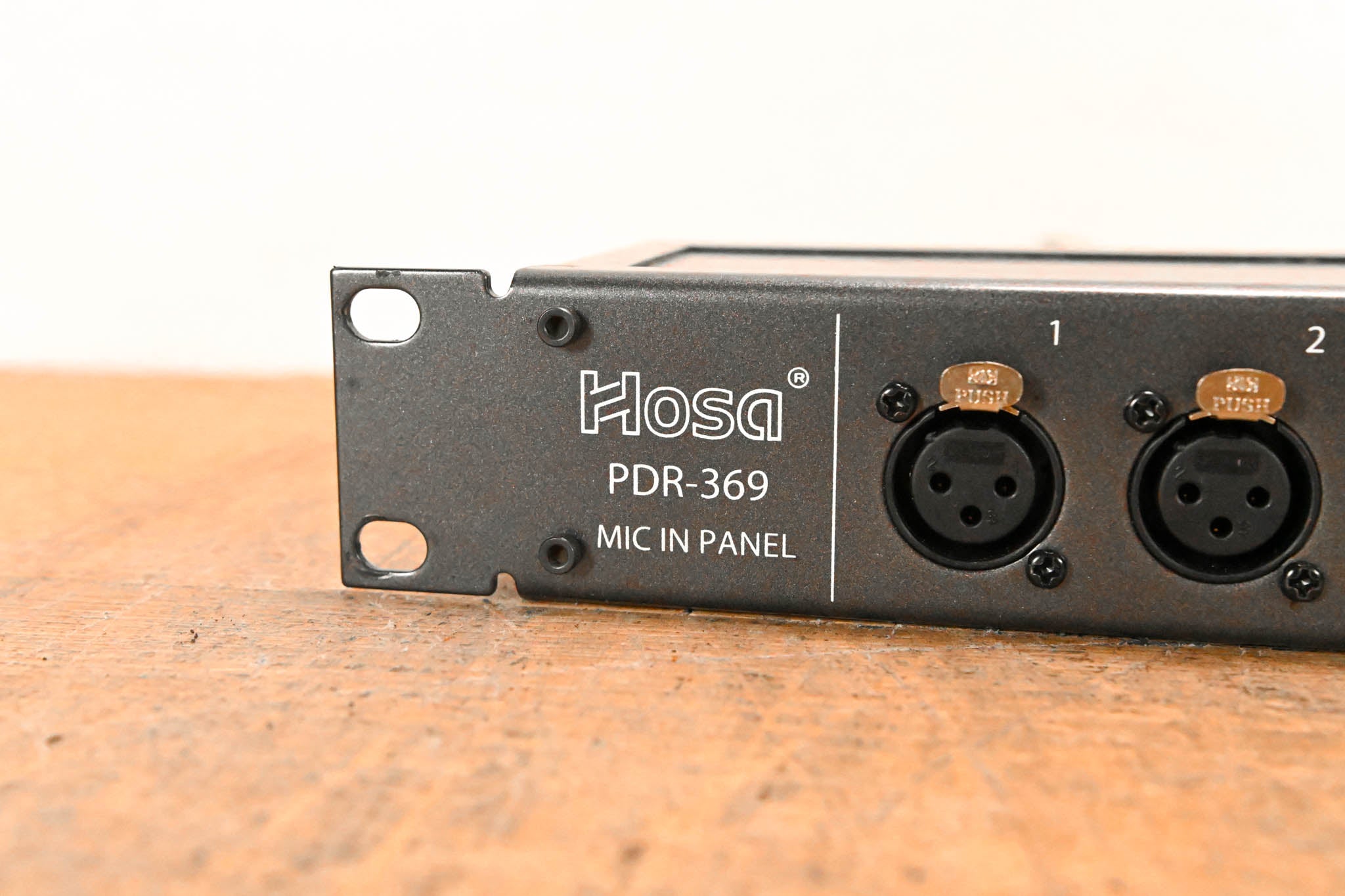 Hosa PDR-369 XLR3F to XLR3M Patch Bay