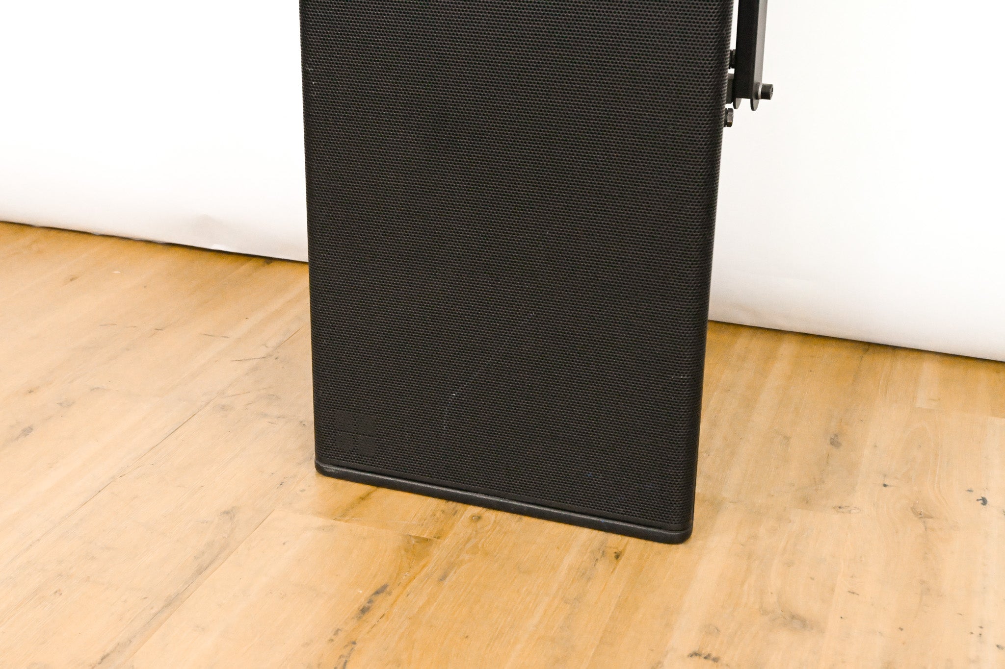 d&b audiotechnik 24S Full-Range 2-Way Point-Source Loudspeaker