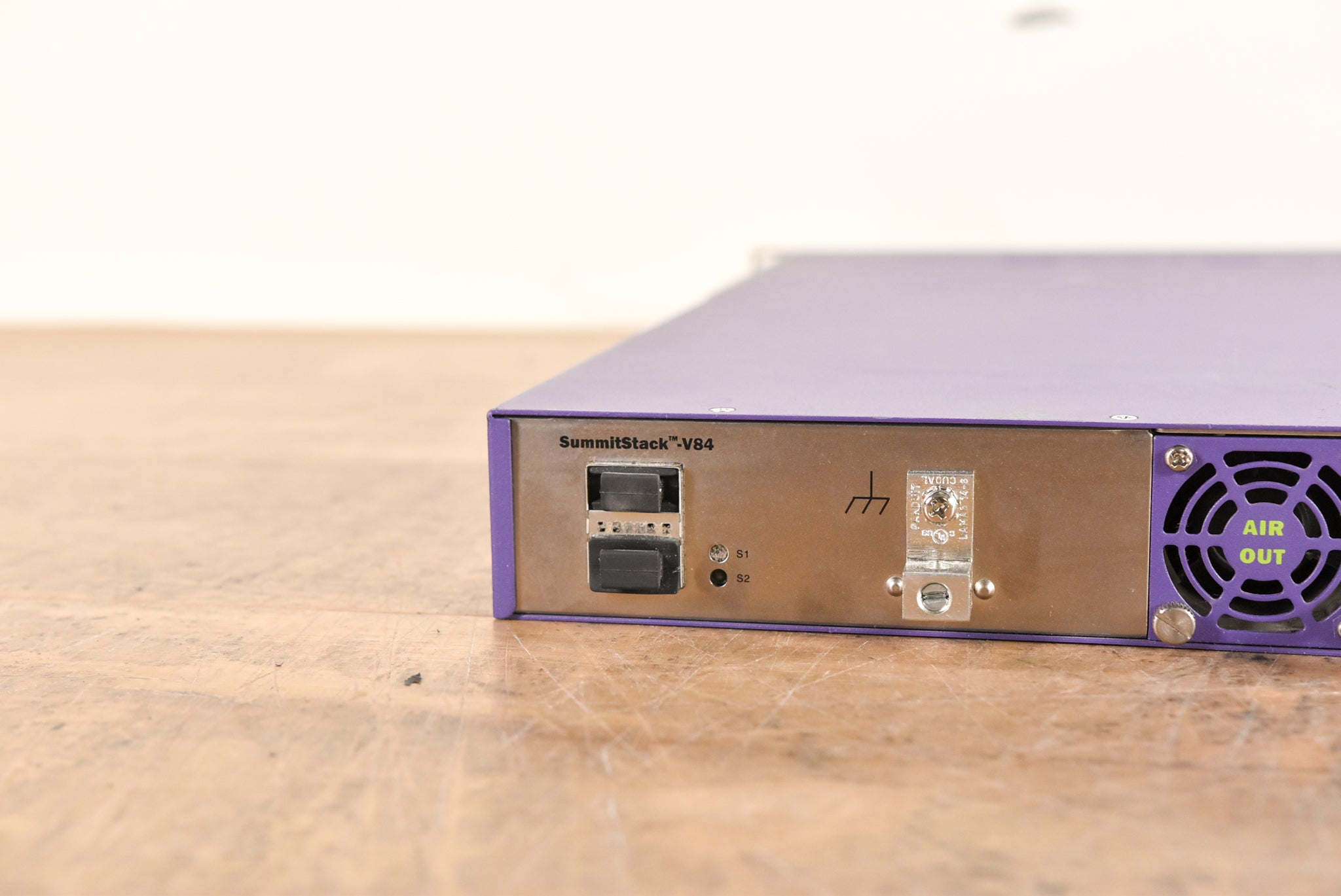 メ*ツ様 エクストリームネットワークス スイッチングハブ Summit X450 Extreme Networks Summit X450-G2 Series X450-G2-48p-10GE4 - switch