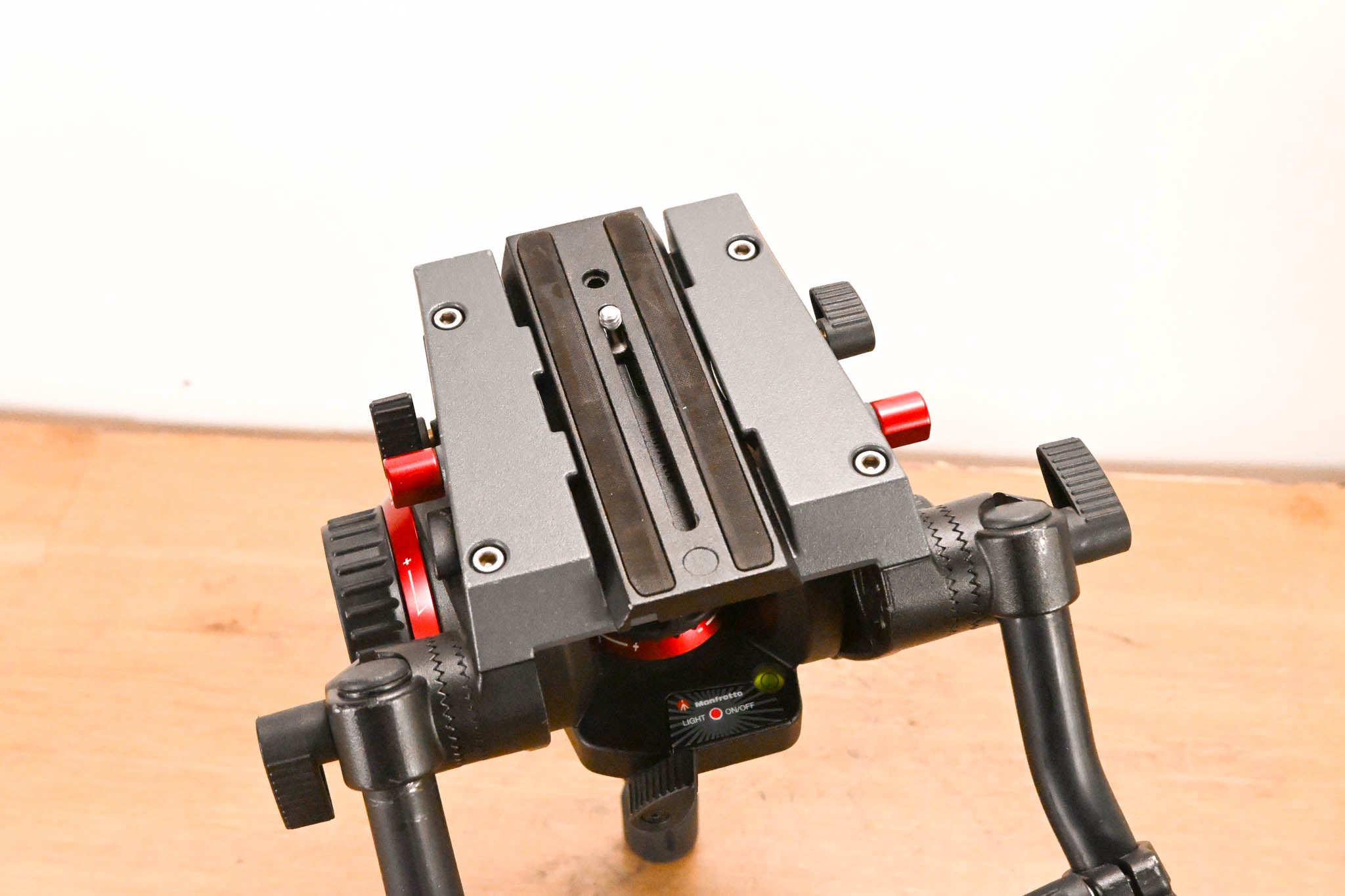Manfrotto 504HD Fluid Video Head with 75 mm Half Ball