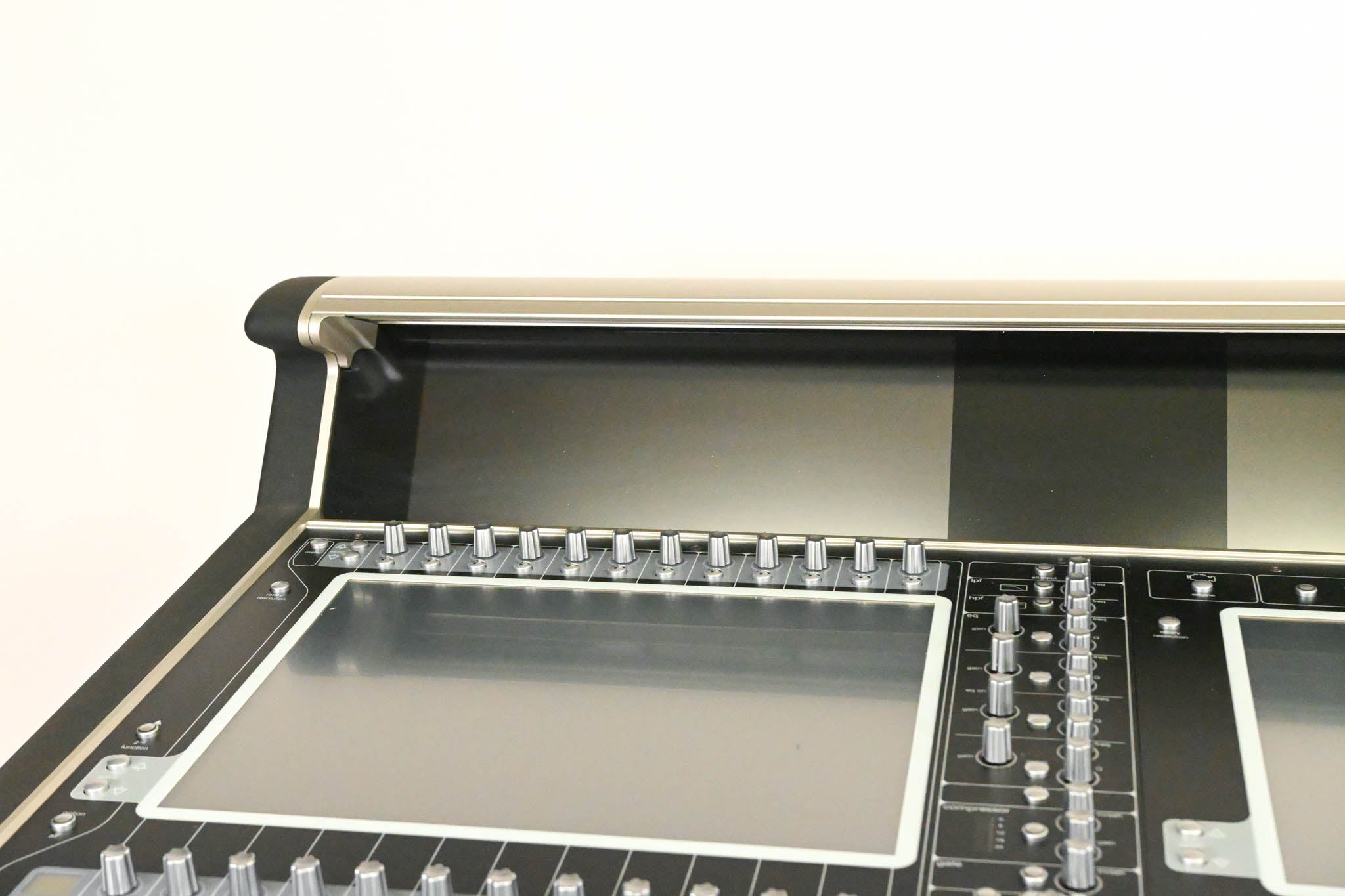 DiGiCo SD7 Digital Console w/Dual Engines, Waves, ST Optical & Road Case