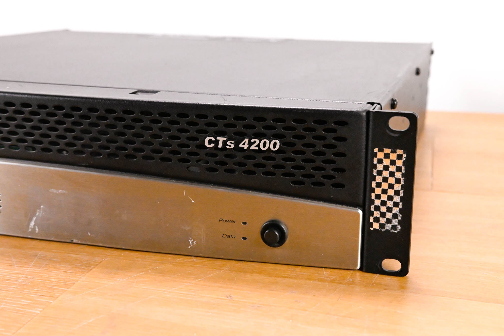 Crown CTs 4200 Four-Channel, 260W Power Amplifier