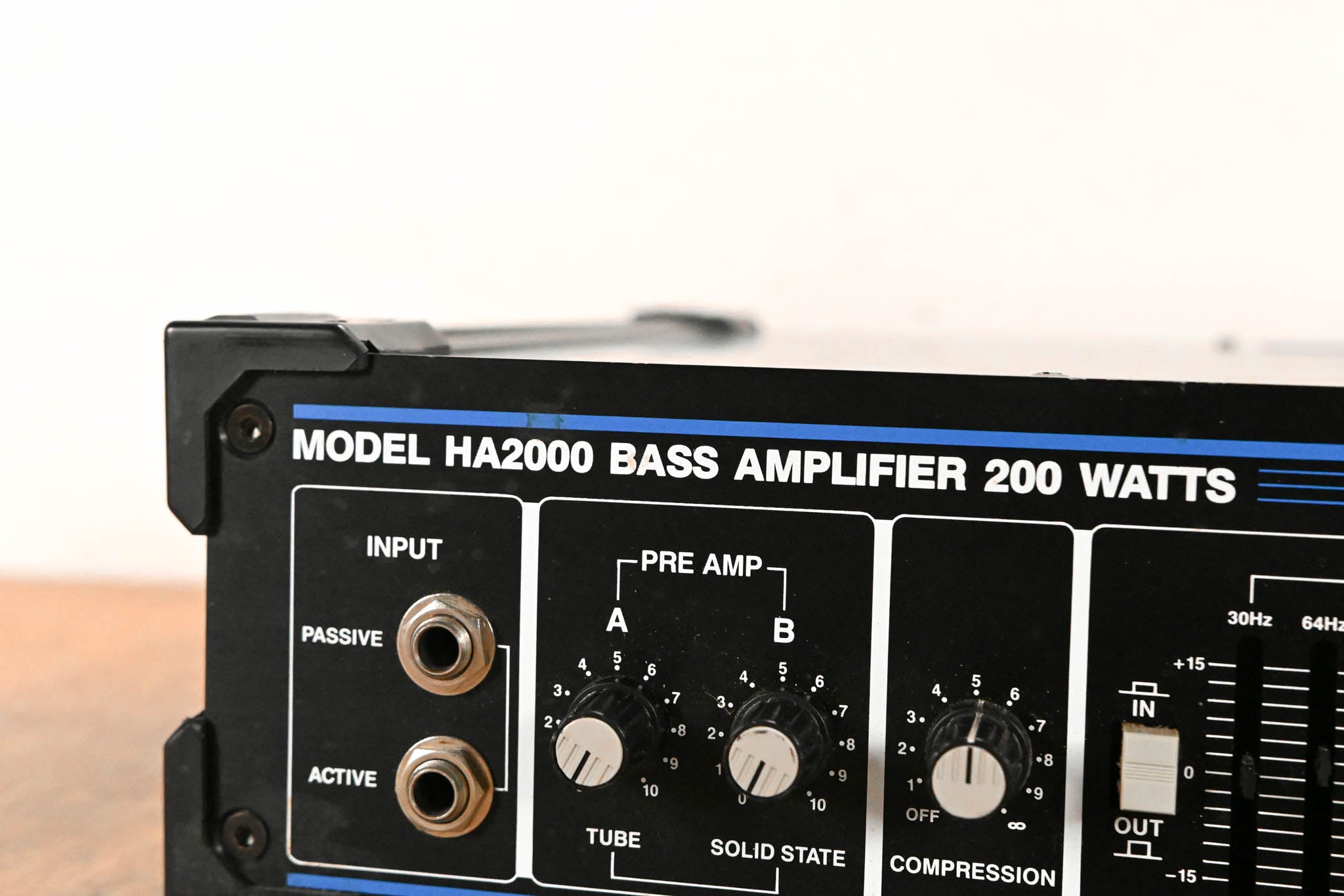 Hartke HA2000 200W Bass Amp Head