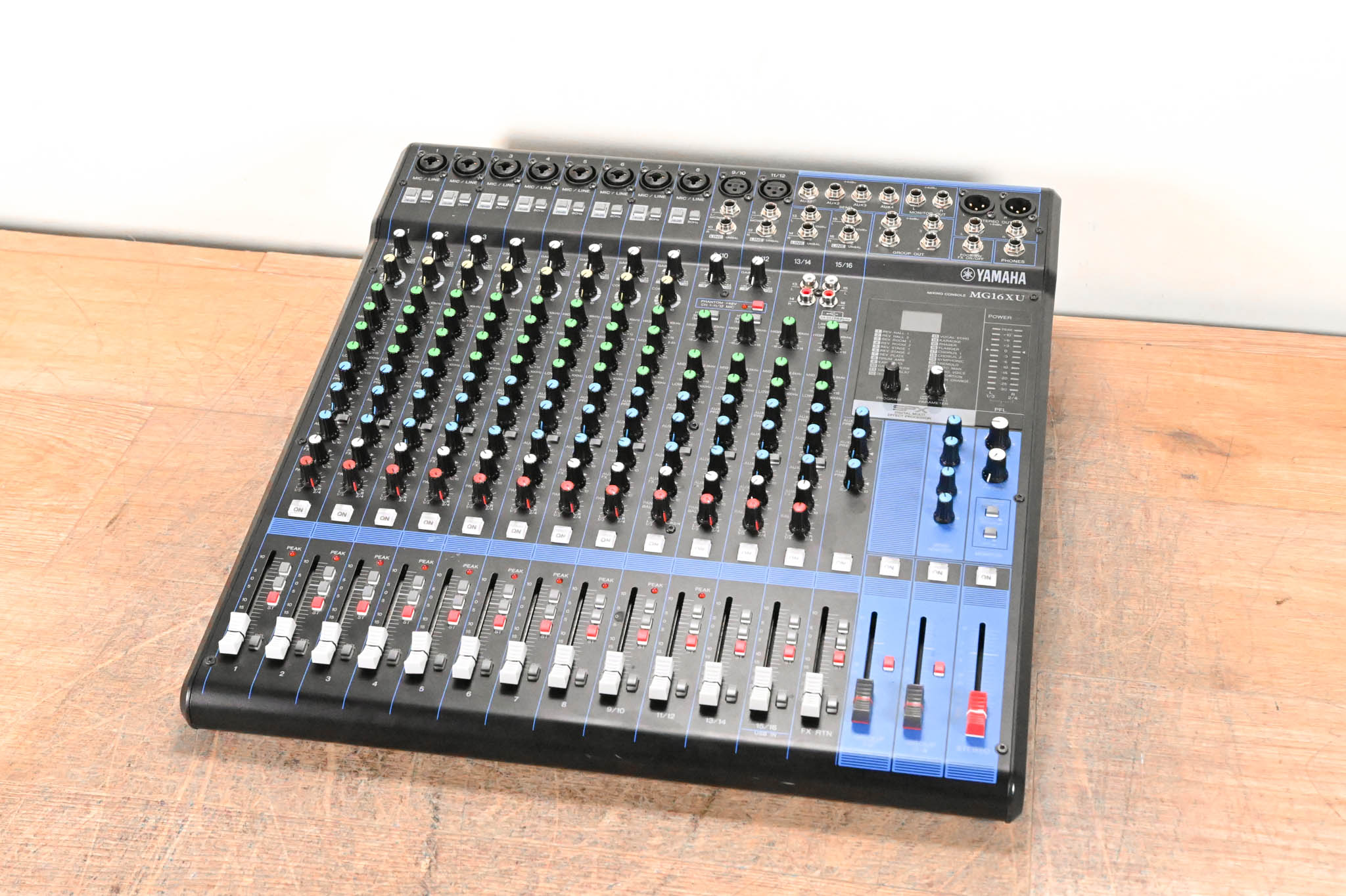 Yamaha MG16XU 16-Channel Mixer with USB and Effects