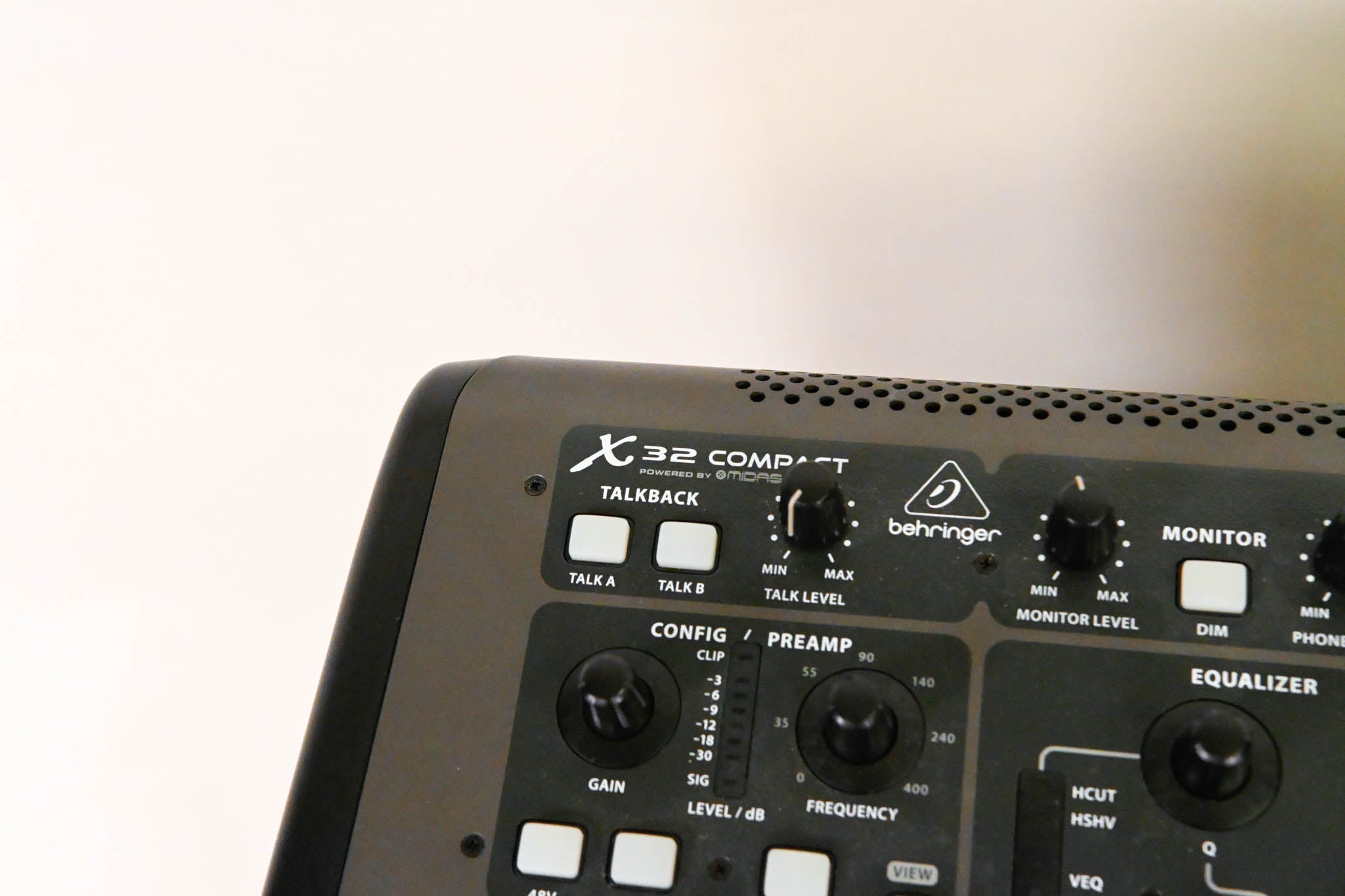 Behringer X32 Compact 40-Channel Digital Audio Console