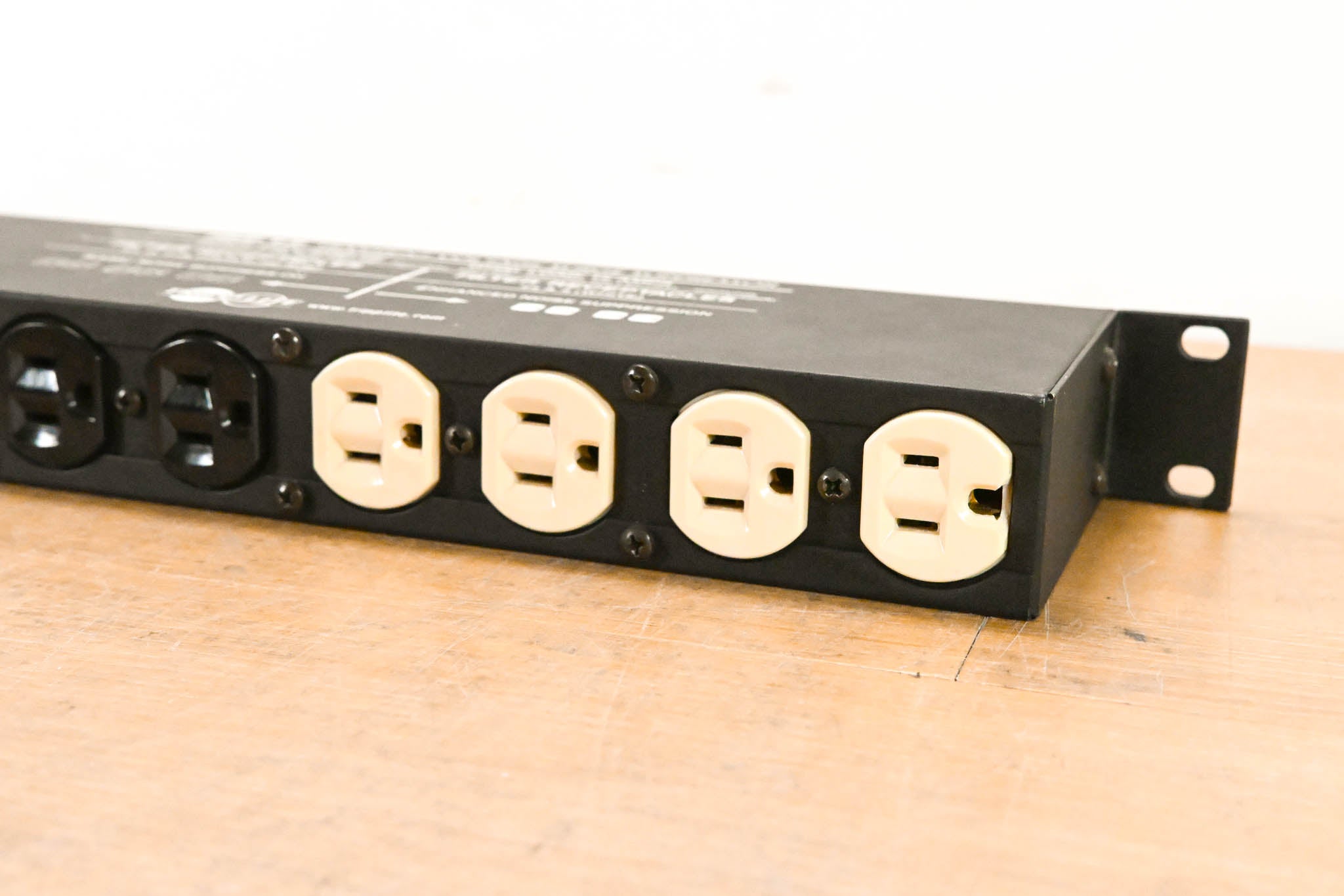 Tripp Lite IBR-12 12-Outlet Rackmount Isobar Surge Suppressor