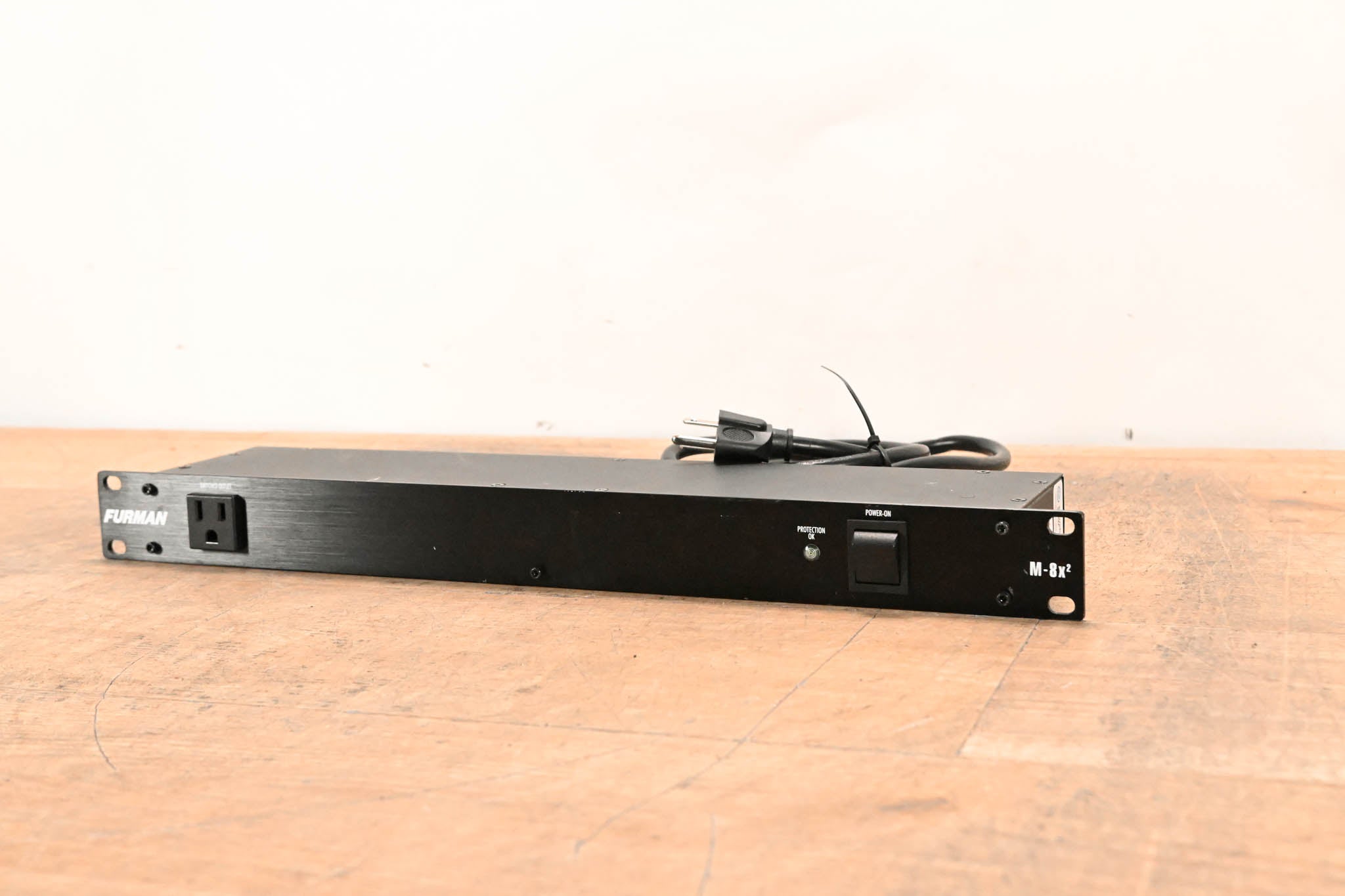 Furman M-8x2 8-Outlet Power Conditioner