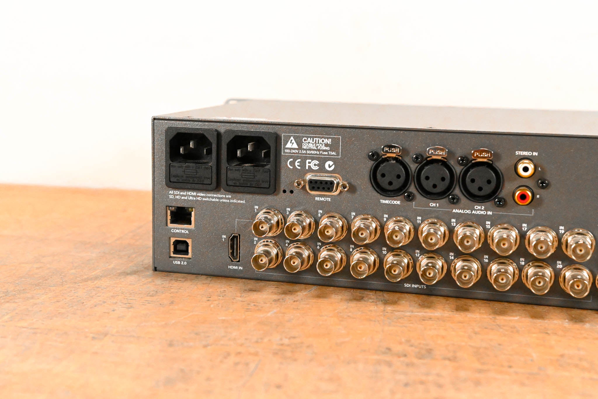 Blackmagic Design ATEM 2 M/E Production Studio 4K
