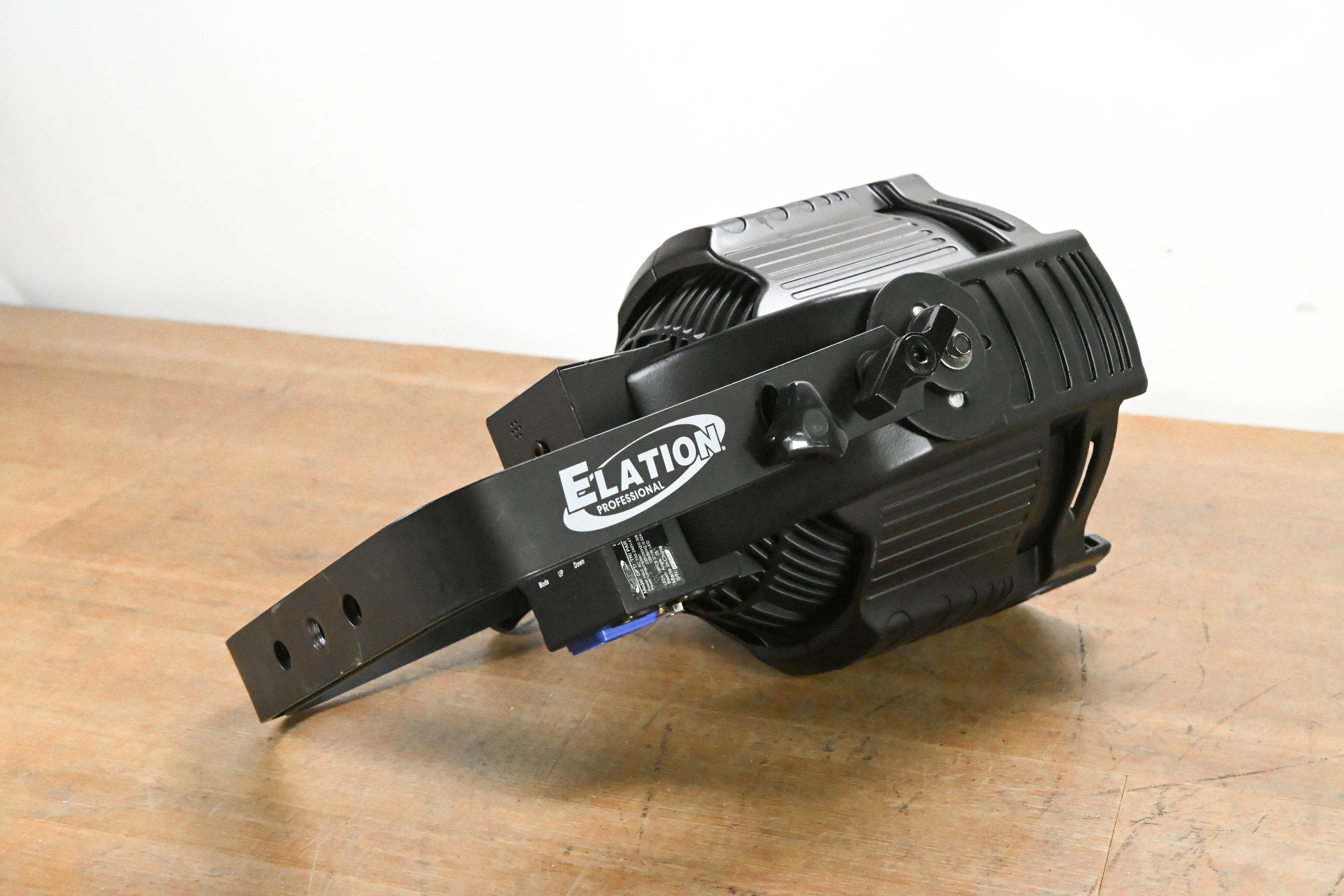 Elation OPTI TRI PAR 18 x 3W Tri Color LED Par
