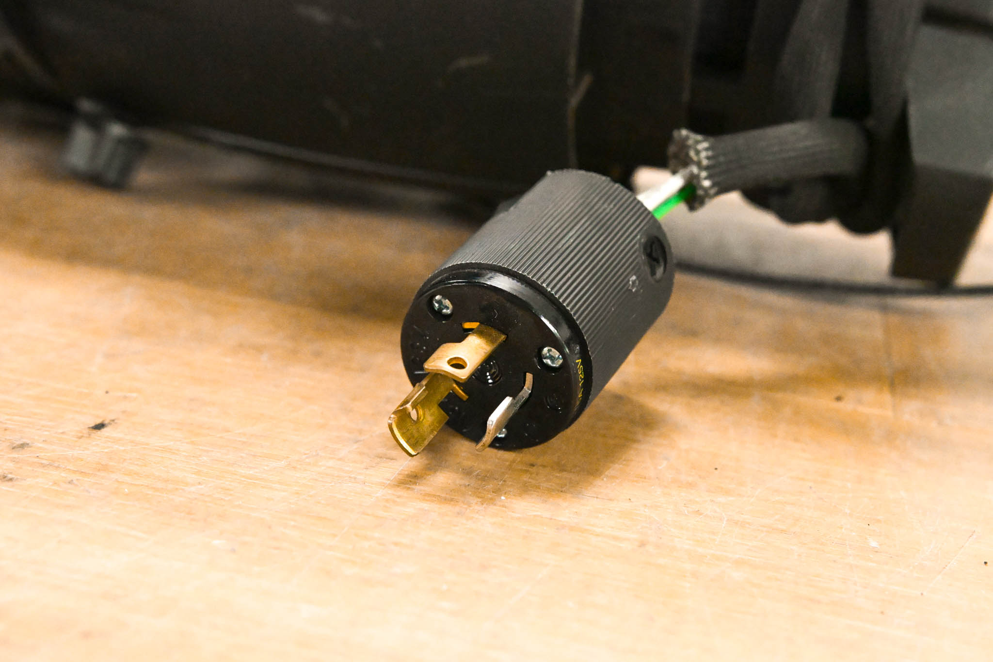 ETC Source Four Zoom 25-50 Degree 750 Ellipsoidal Light