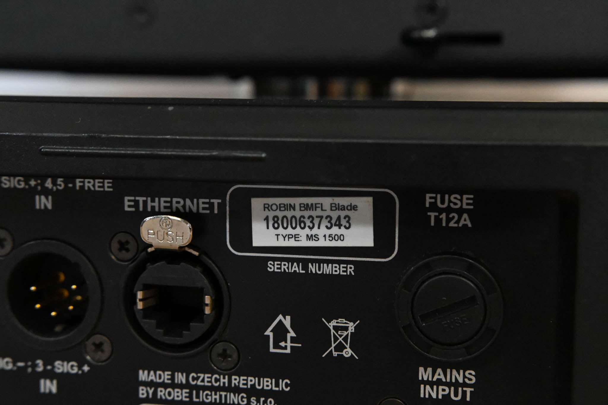 Robe ROBIN BMFL Blade Discharge Lamp Moving Light