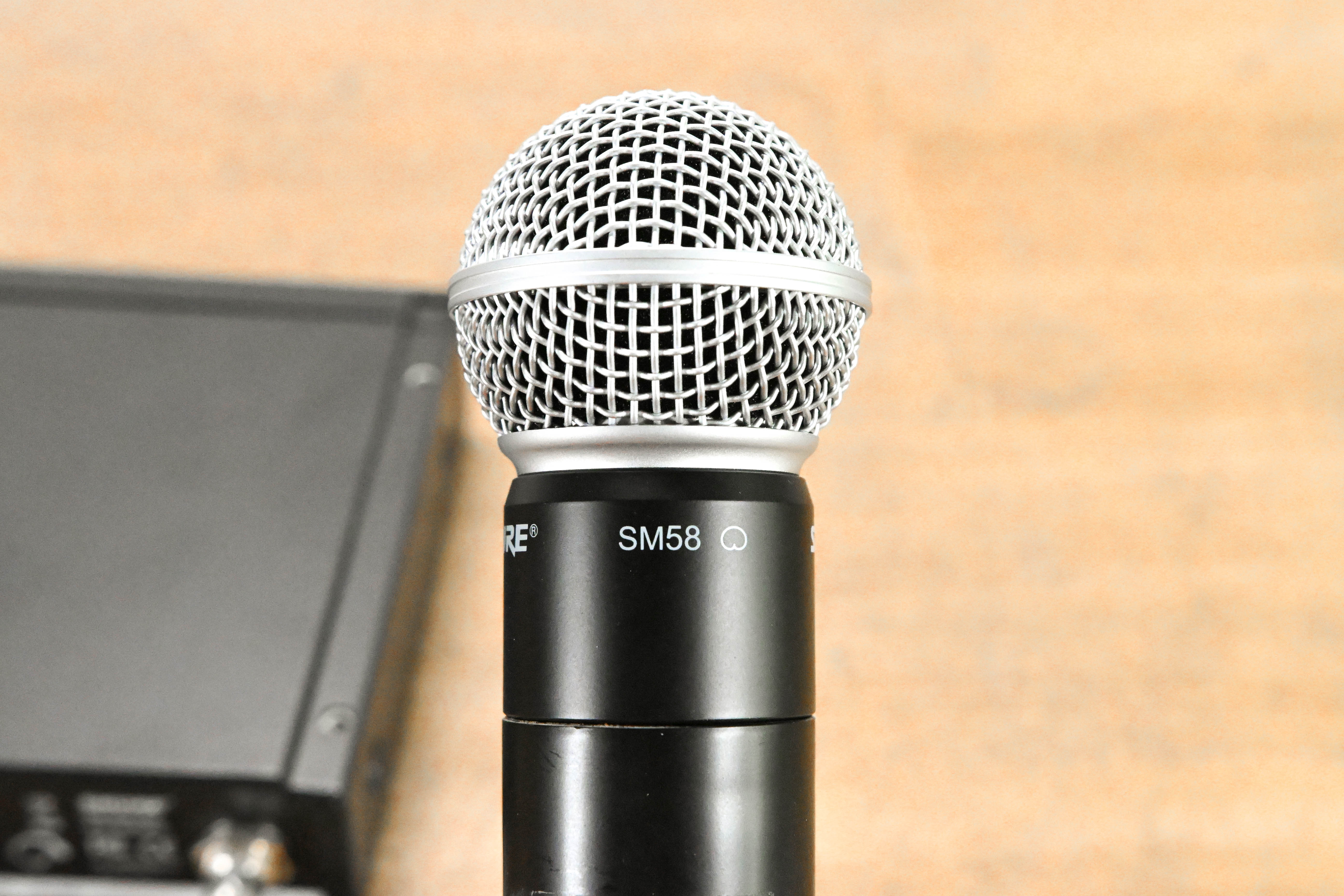 Shure SLX24/SM58 Handheld Microphone System - H19 Band NO POWER SUPPLY
