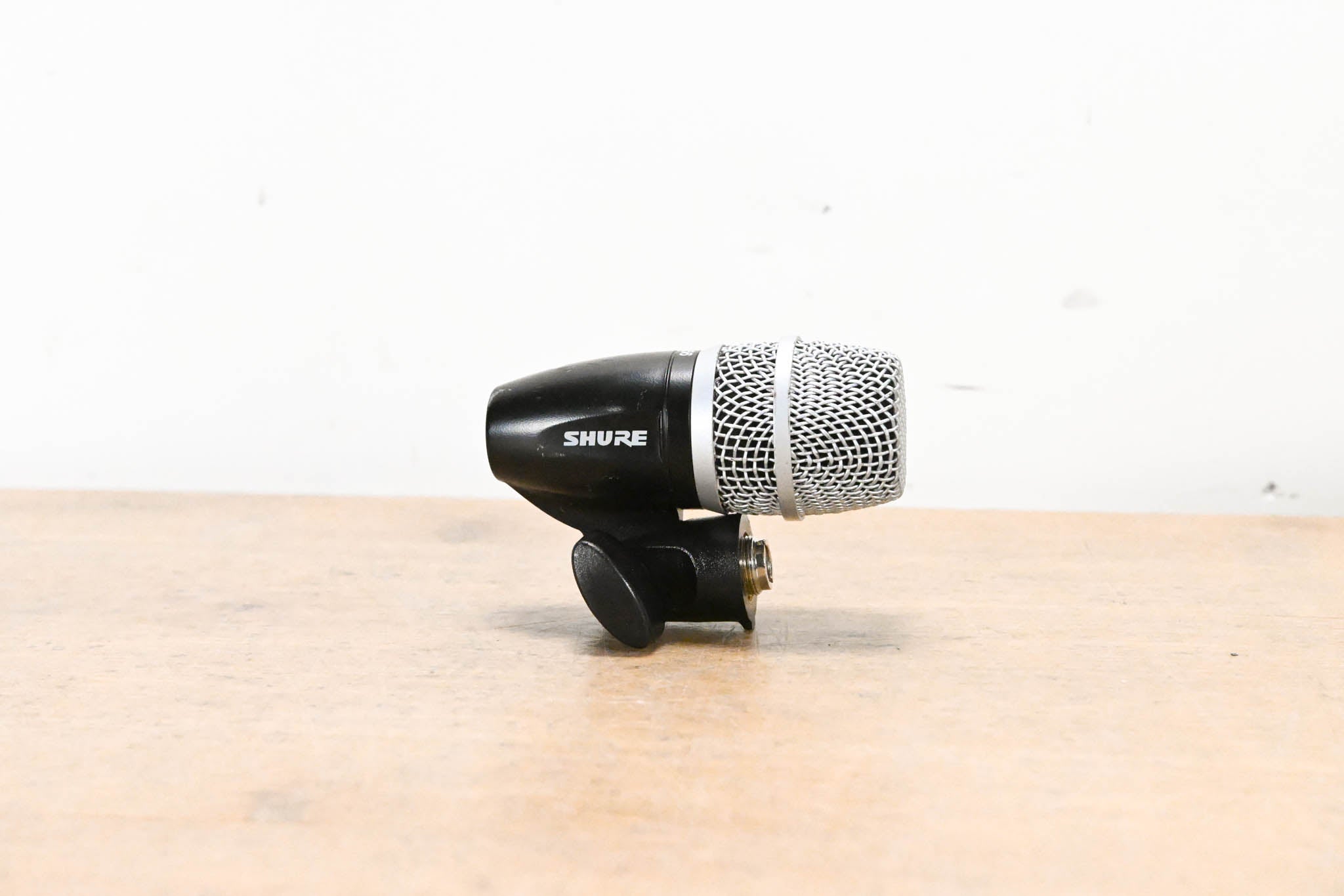 Shure PG56 Cardioid Dynamic Snare/Tom Microphone