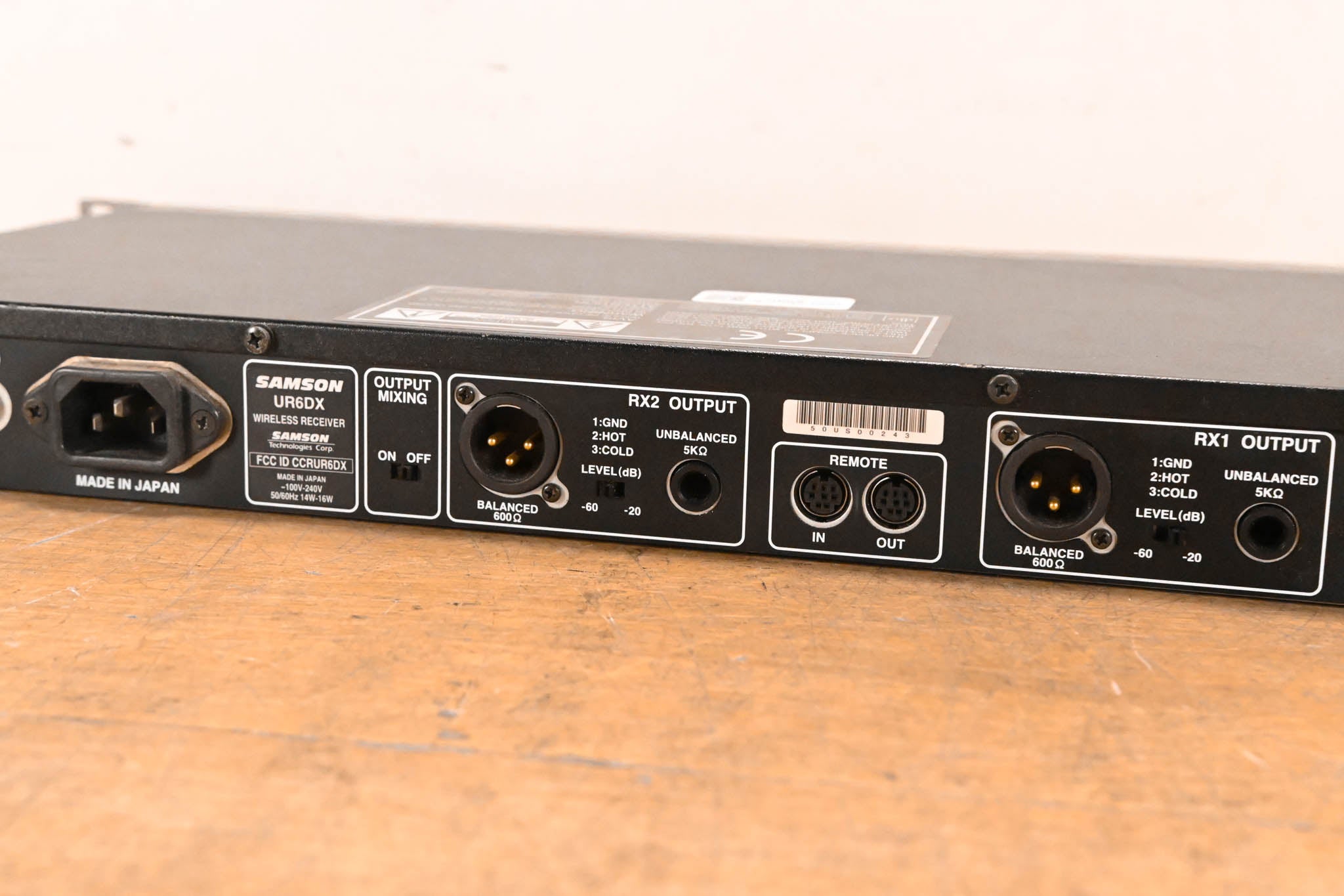 Samson UR6DX UHF Synth Six Wireless System Dual Receiver