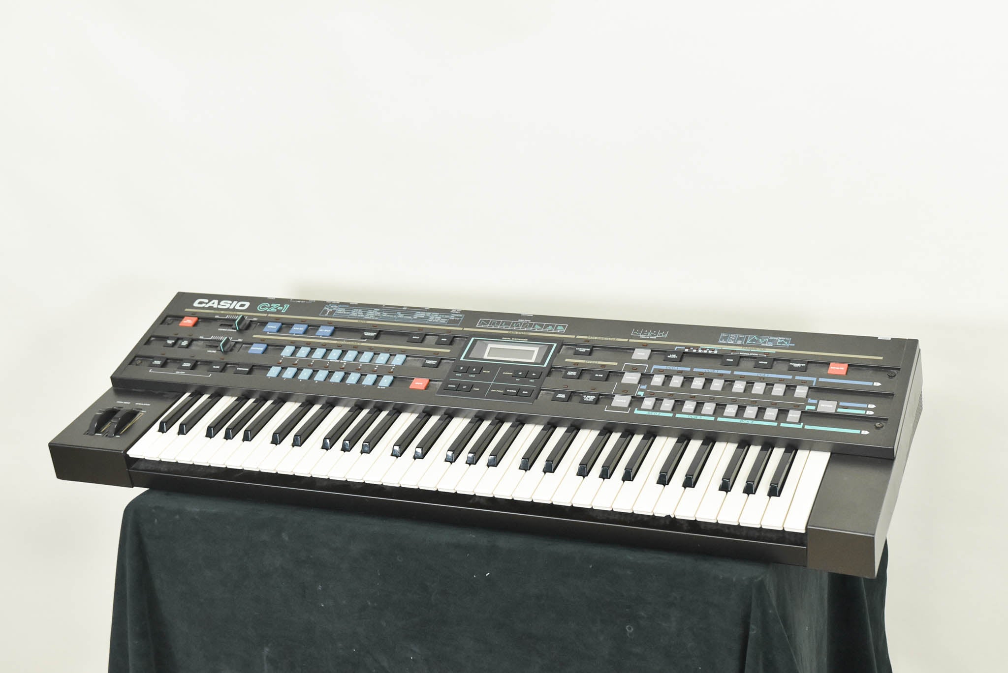 Casio CZ-1 61-Key Keyboard Synthesizer with Carrying Case