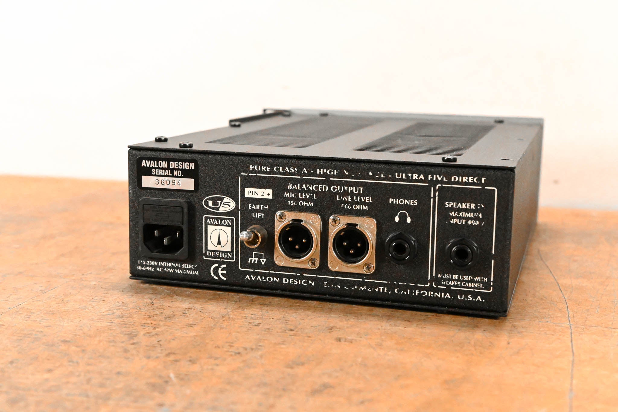 Avalon U5 Active Instrument Direct Box and Preamp