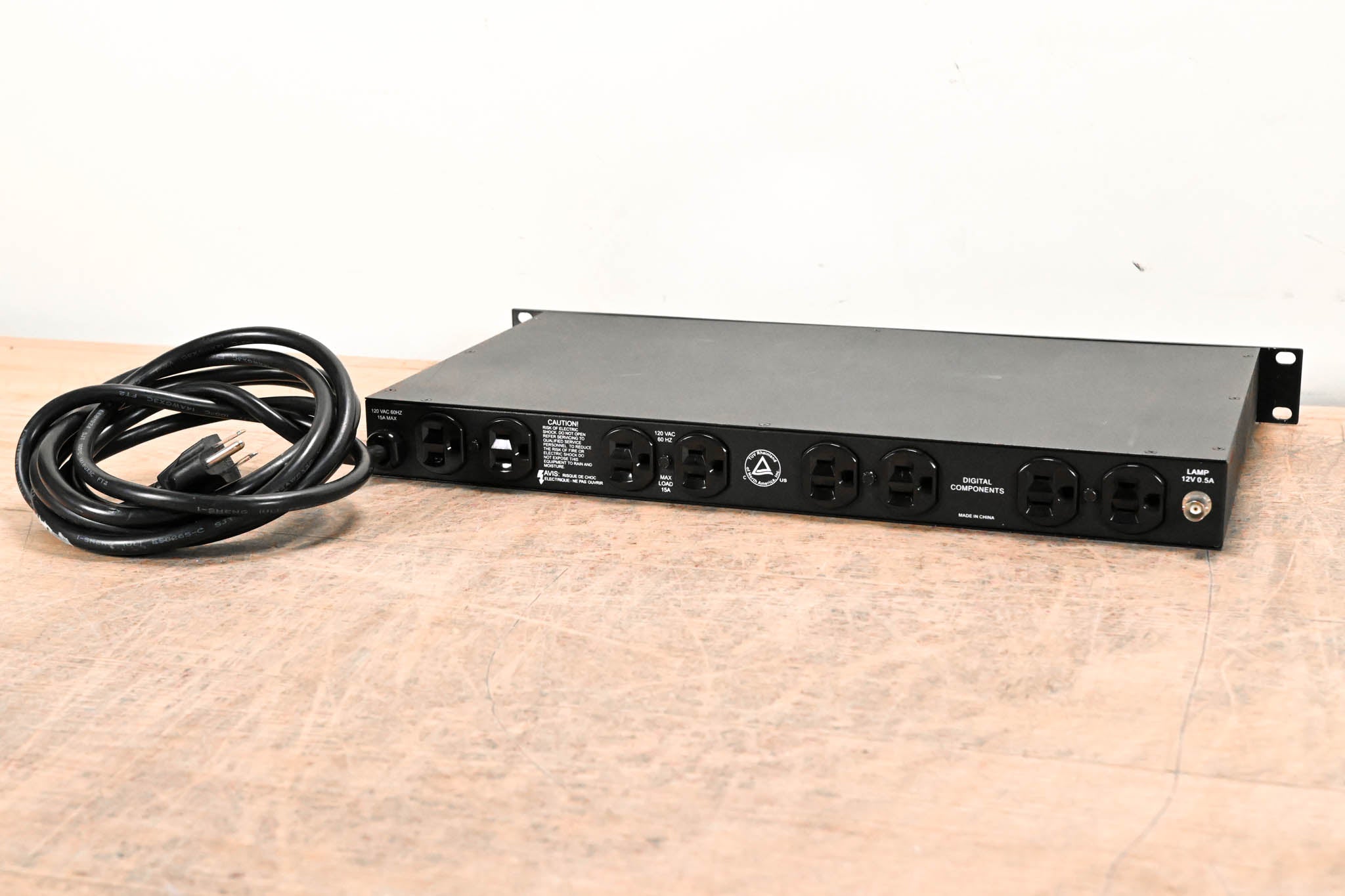 Furman PL-Plus II Power Conditioner with Voltmeter