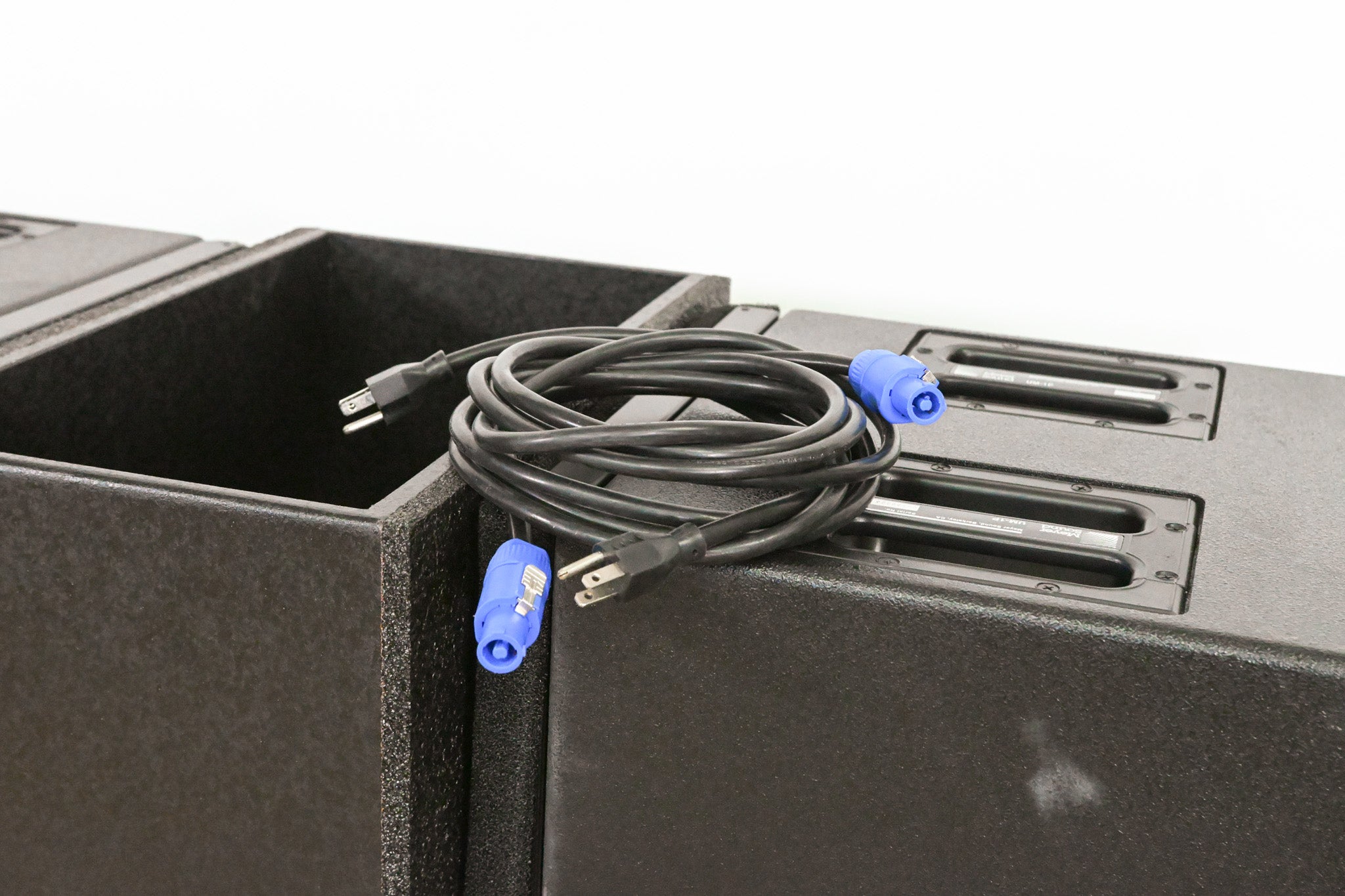 Meyer Sound UM-1P 12" Powered Stage Monitor Speaker (PAIR) w/ Road Case