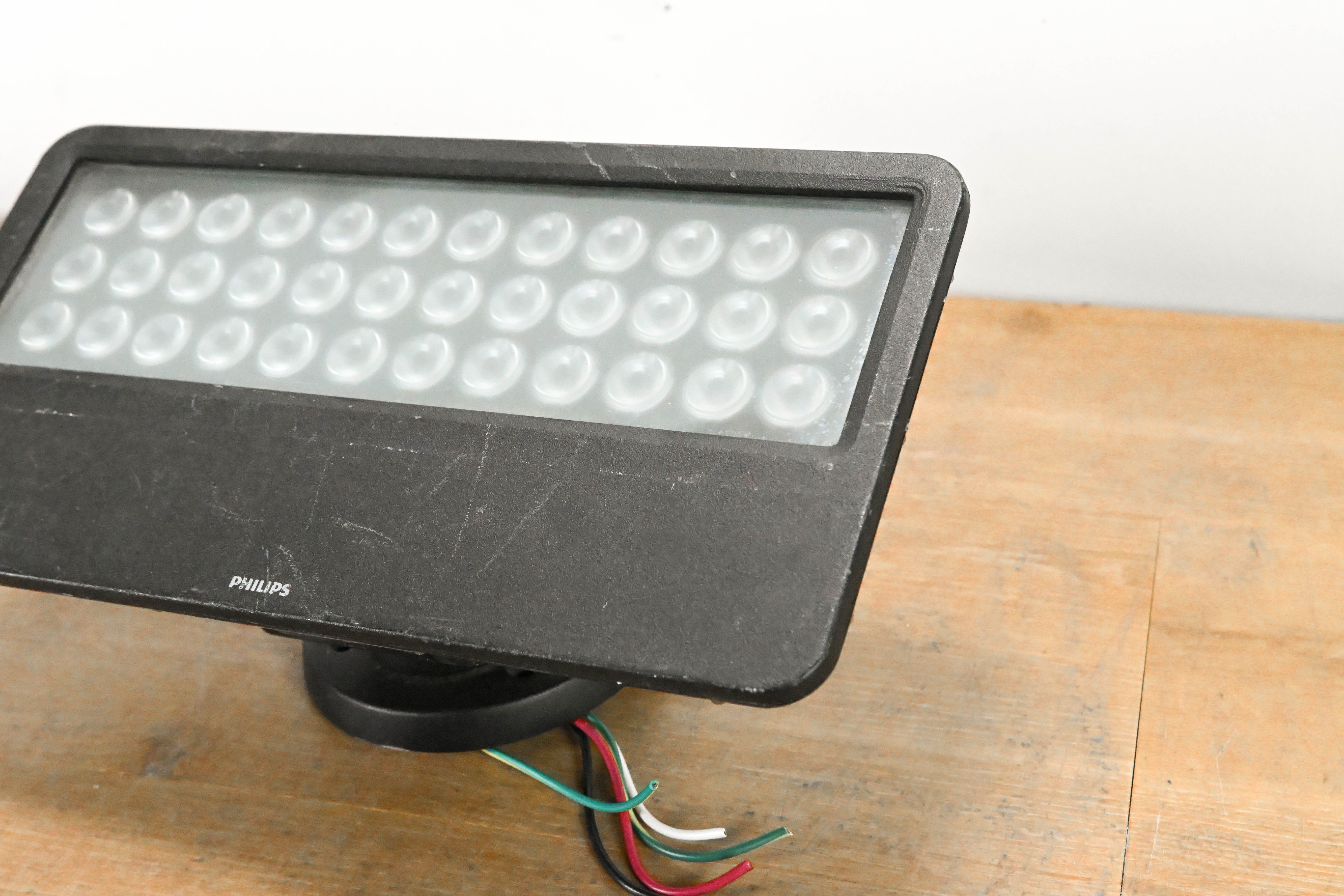 Philips iW Blast12 Powercore Frosted Lens LED Fixture