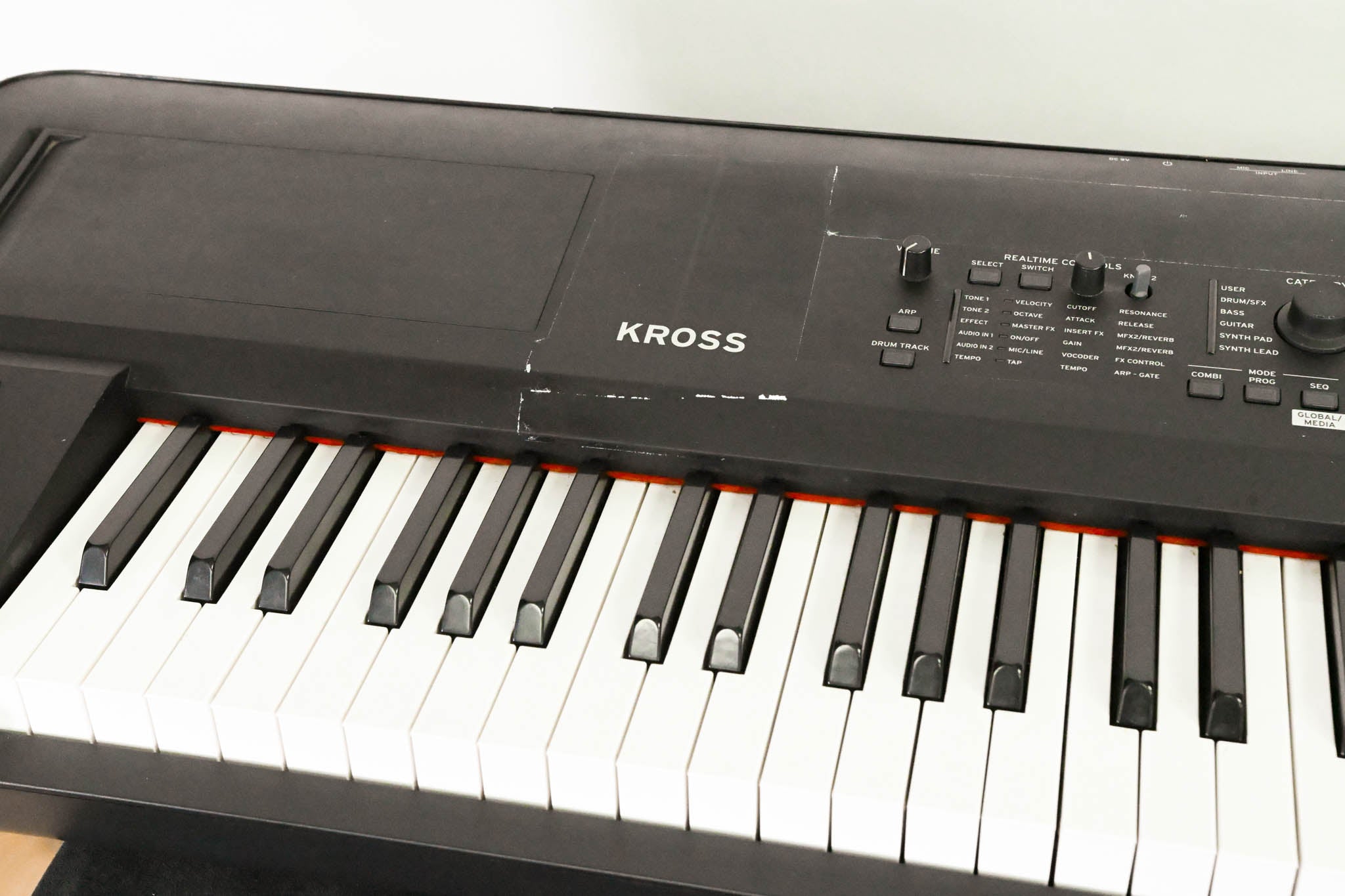 Korg Kross 2 88-Key Synthesizer Workstation
