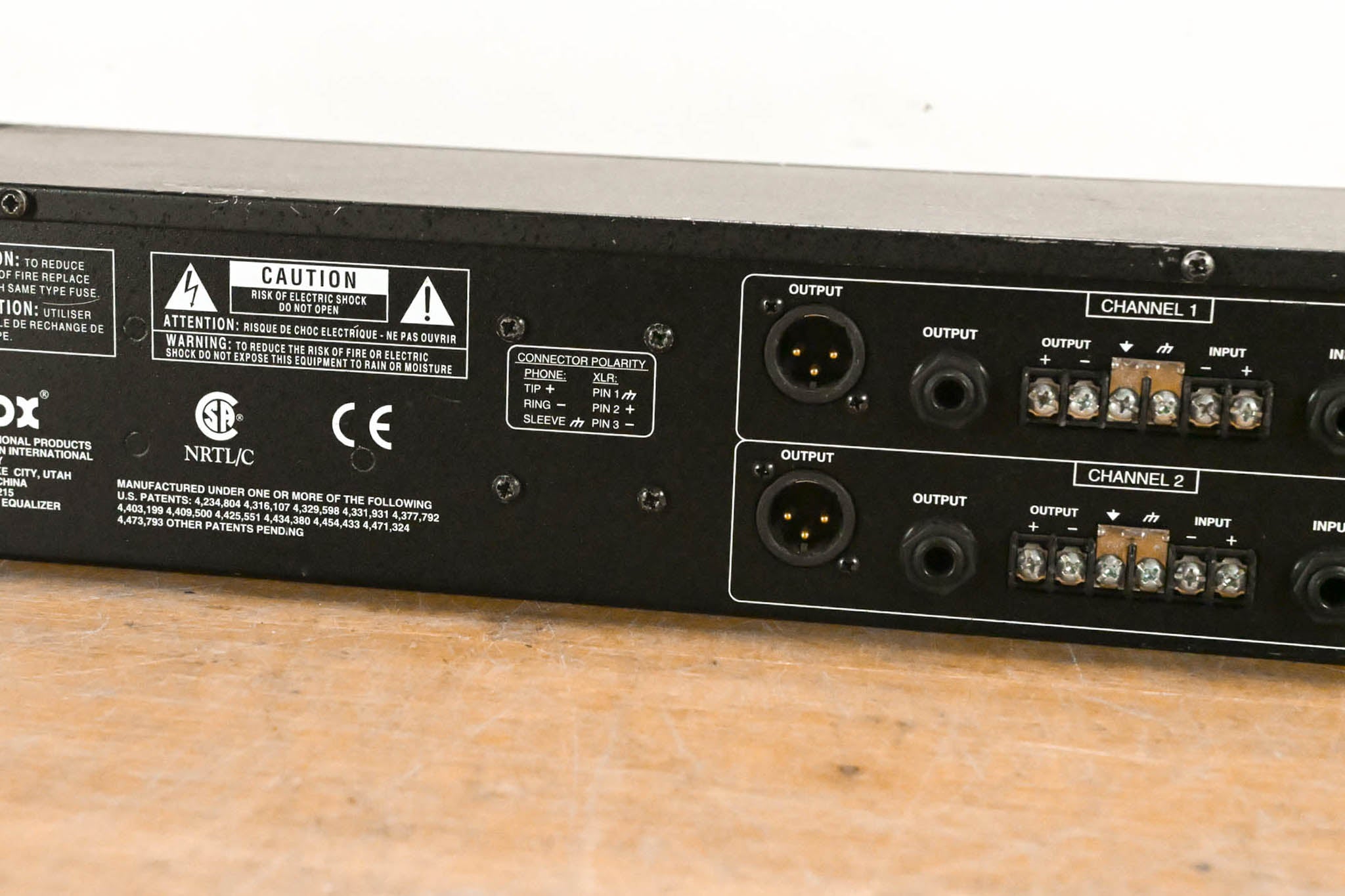 dbx 1215 Dual-Channel 15-Band Equalizer
