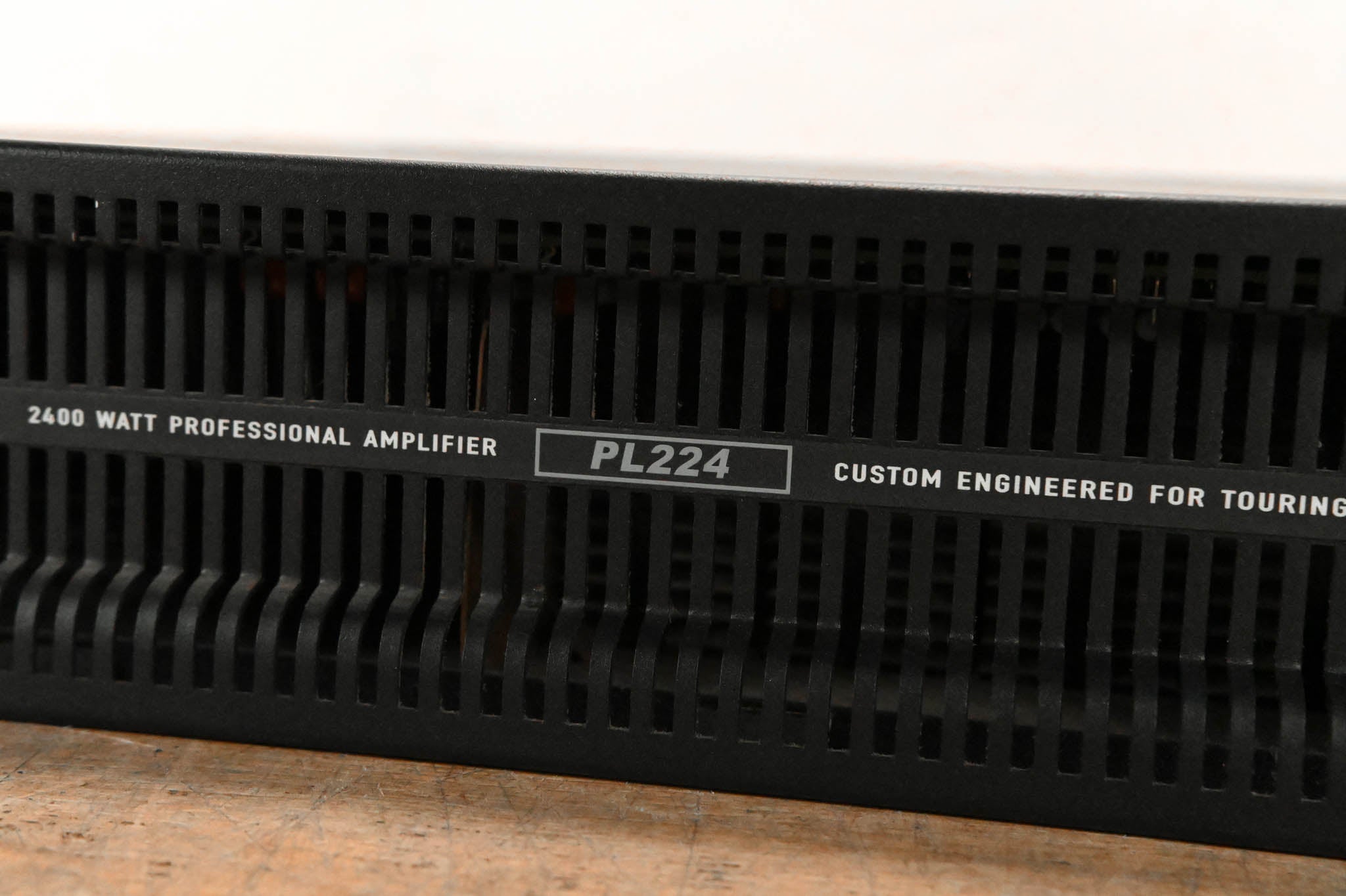 QSC PL224 PowerLight 2 Series 2-Channel Power Amplifier
