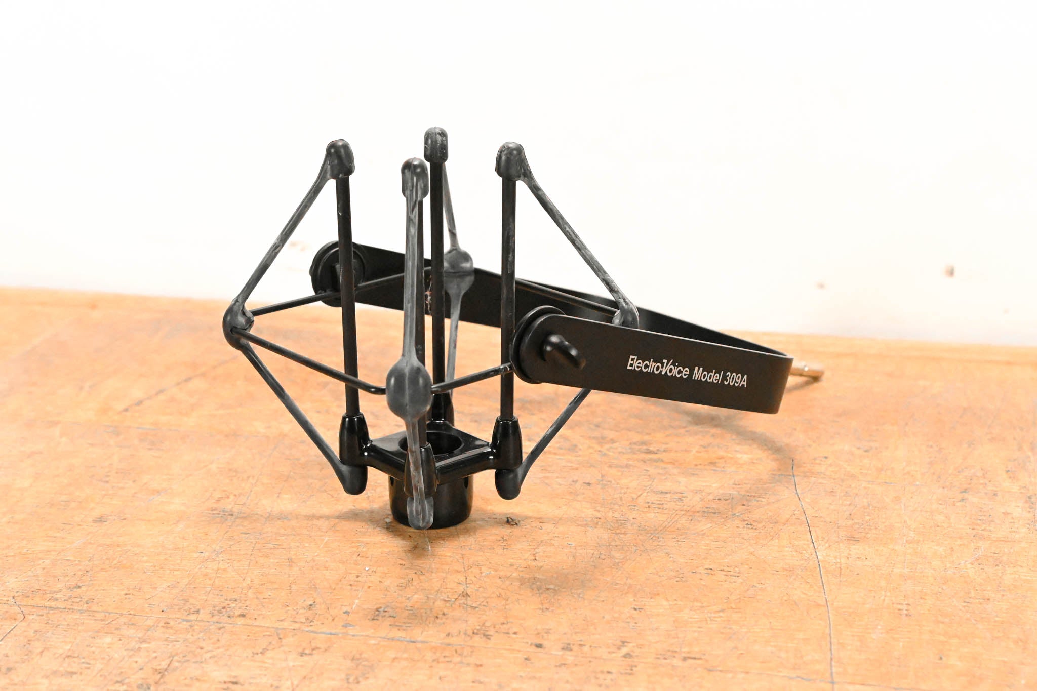 Electro-Voice (EV) 309A Shock Mount