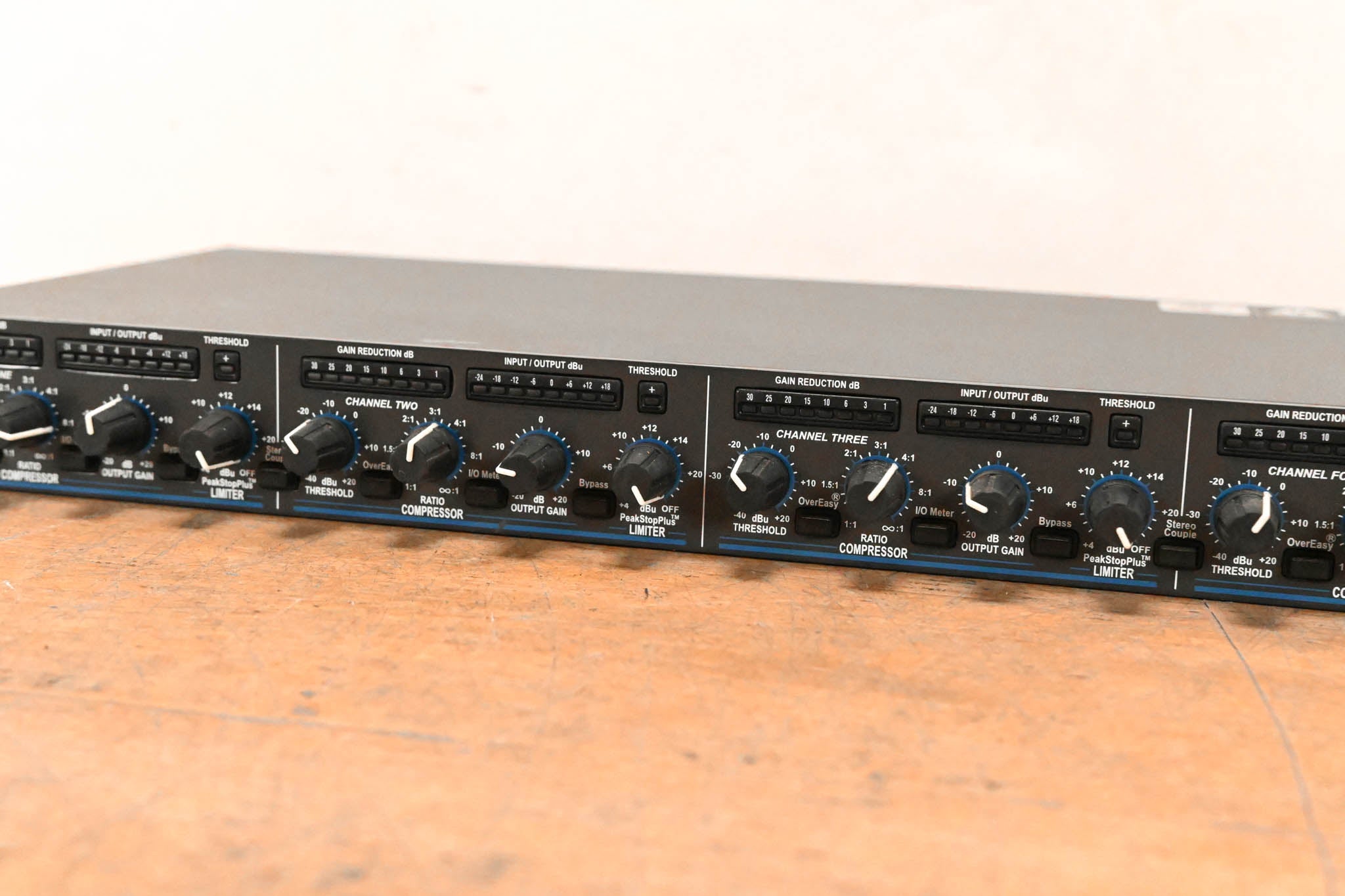dbx 1046 Quad Compressor/Limiter