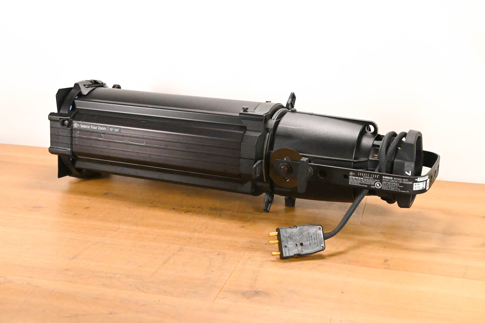 ETC Source Four Zoom 15-30 Degree 750 Ellipsoidal Light