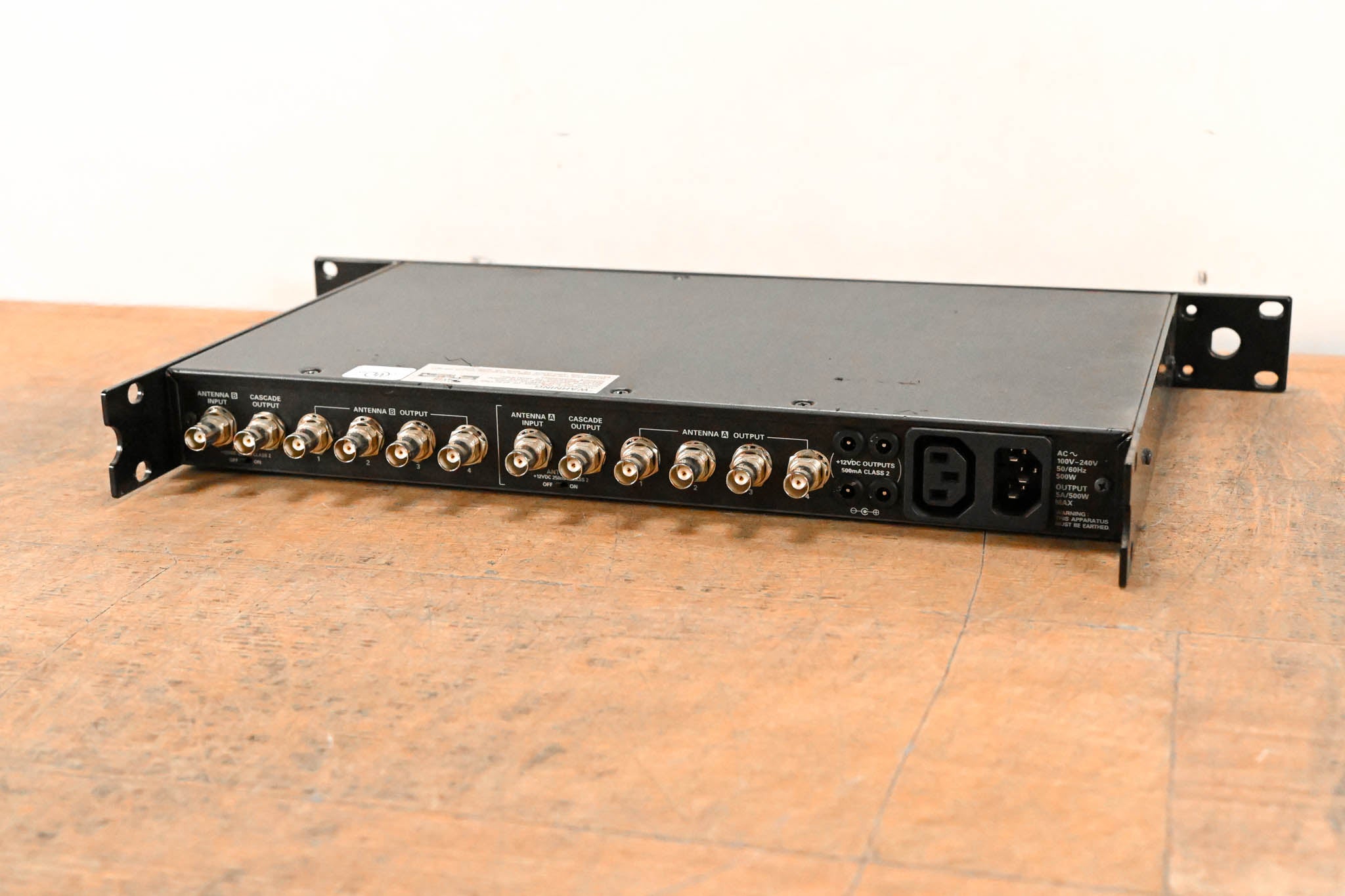 Audio-Technica AEW-DA660D UHF Antenna Distribution System