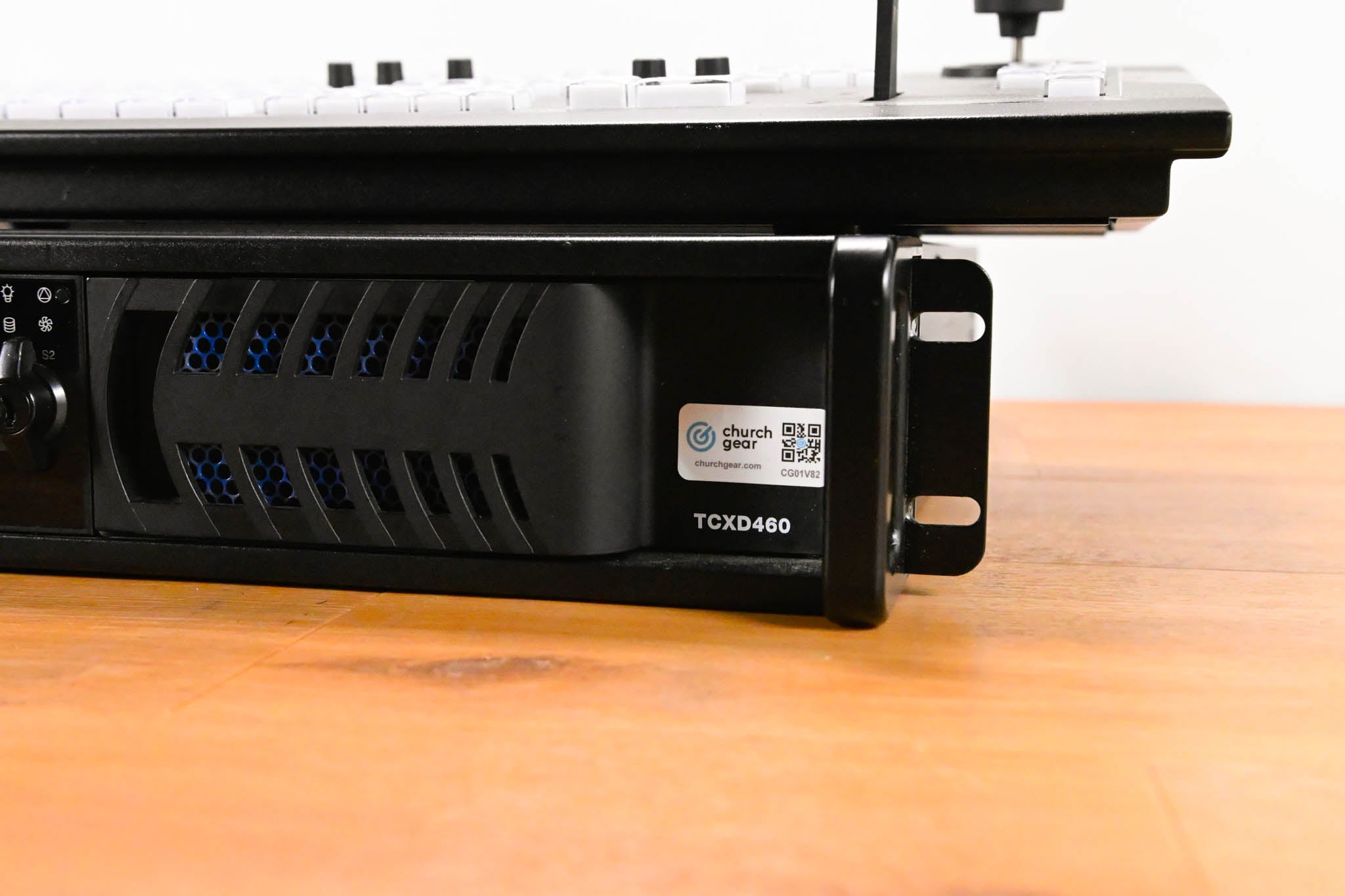 NewTek (Vizrt) TCXD460 TriCaster 460 w/ TCXD450 Control Surface