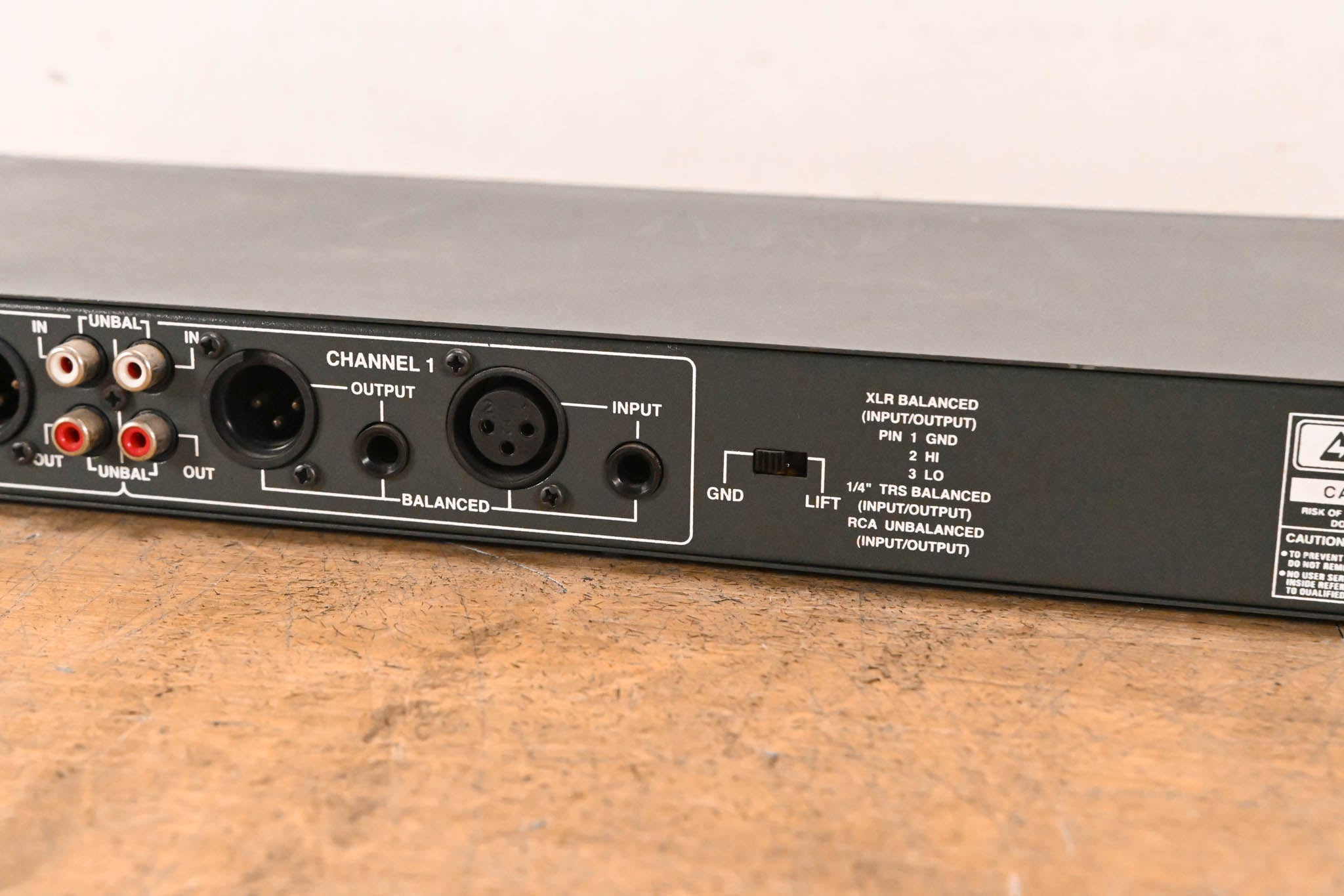 ART 341 Dual-Channel 15-Band 2/3 Octave Graphic Equalizer