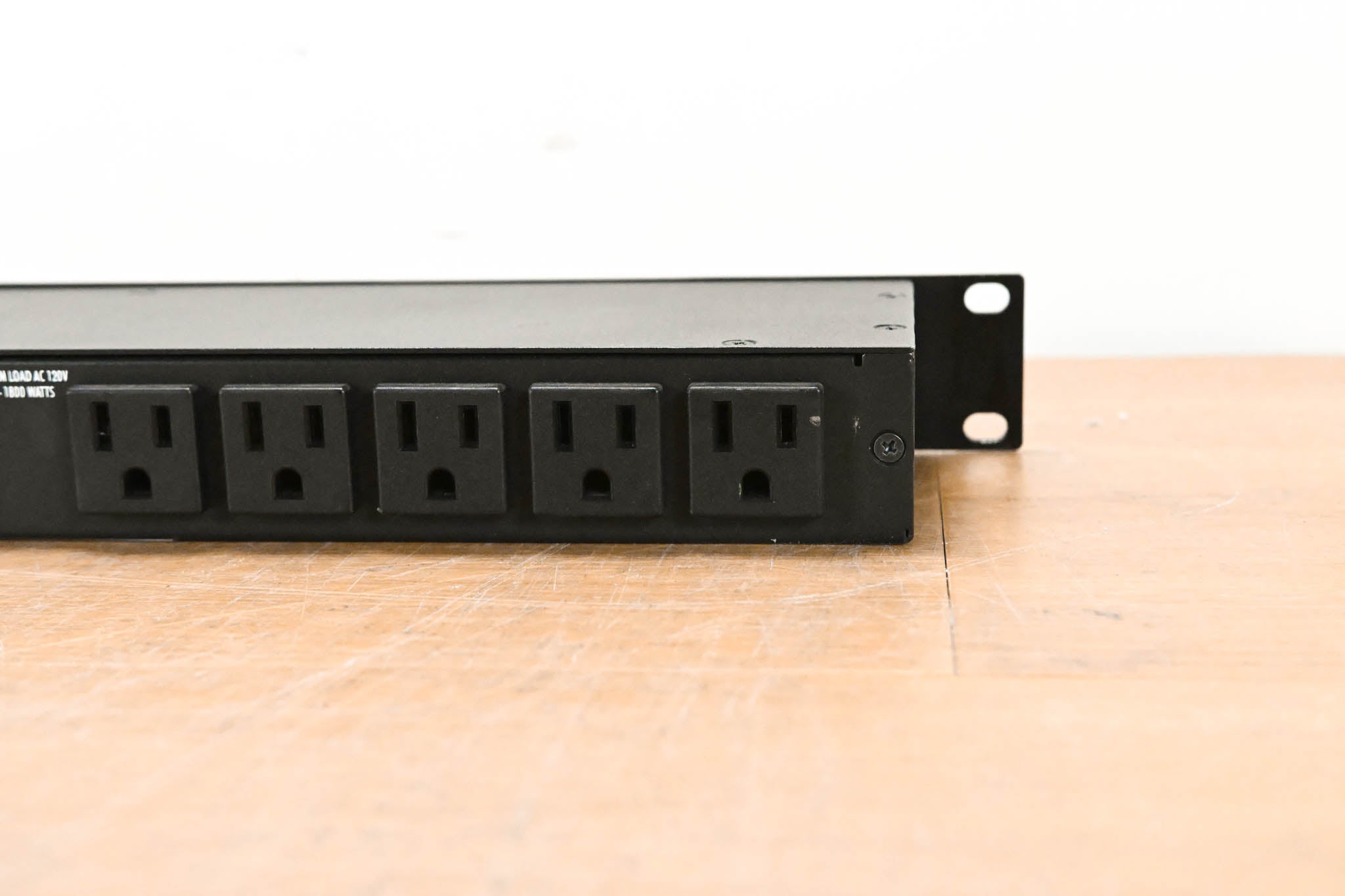 Furman M-8x2 8-Outlet Power Conditioner