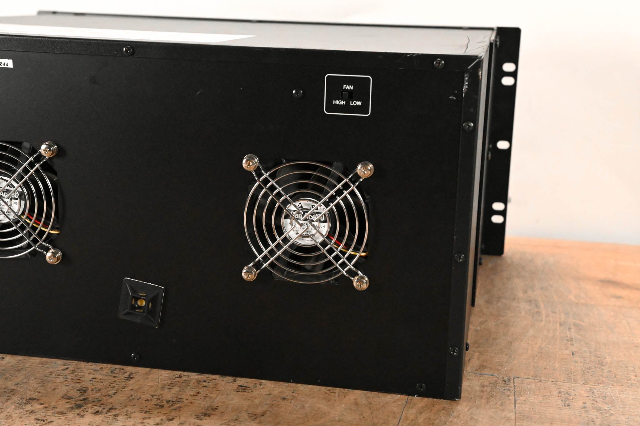 Yamaha Rio3224-D Rio Series 32x16 Remote Stage Box