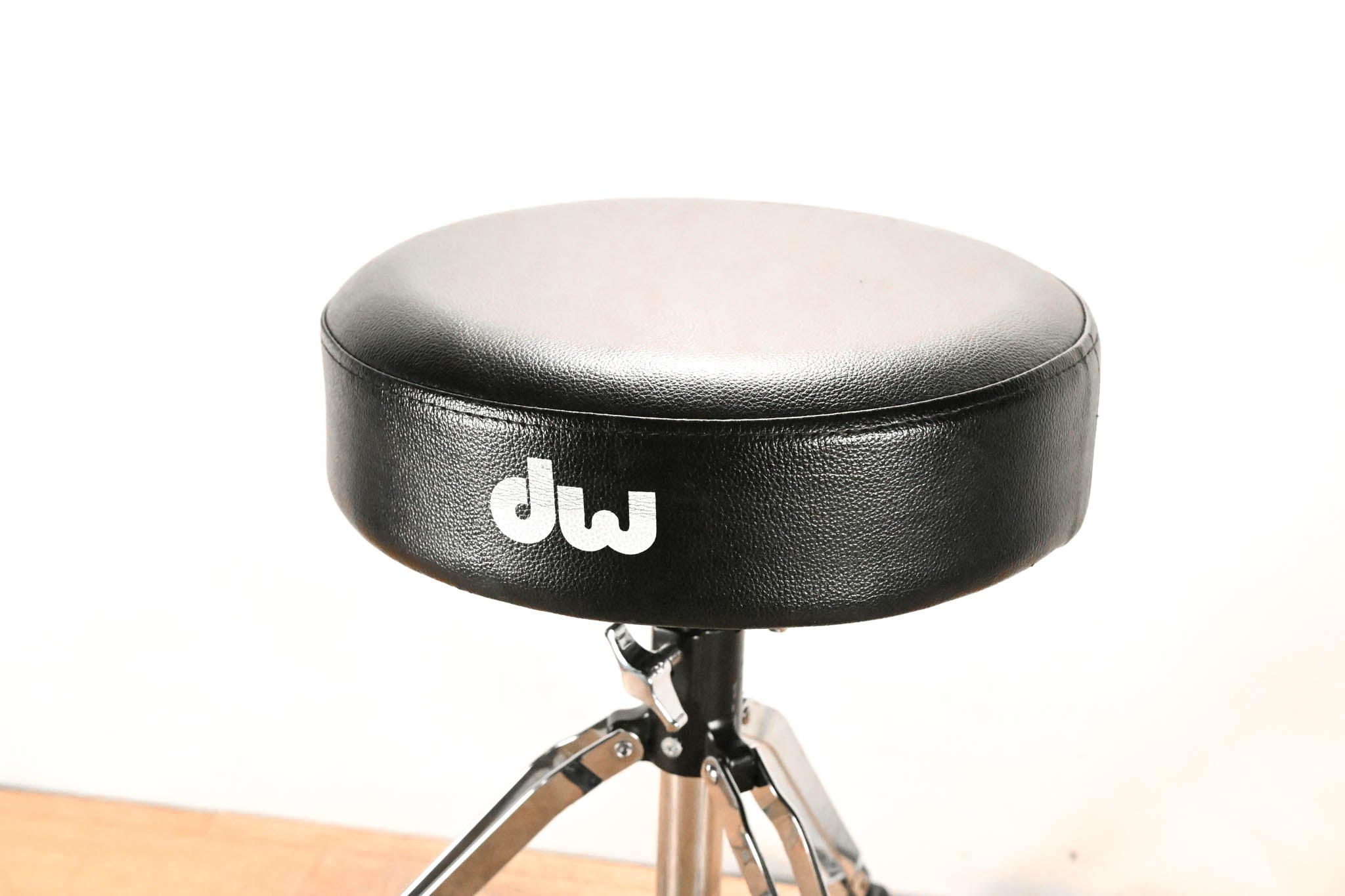 DW DWCP9100M 9000 Series Tripod Round Drum Throne w/Memory Lock