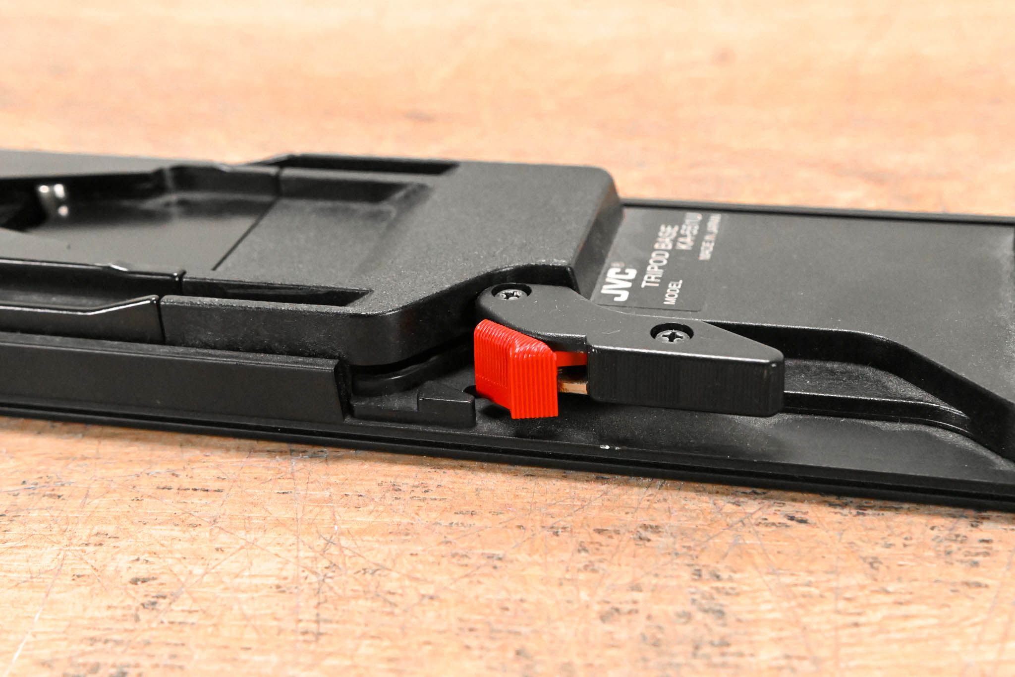 JVC KA-551U Tripod Adapter Plate