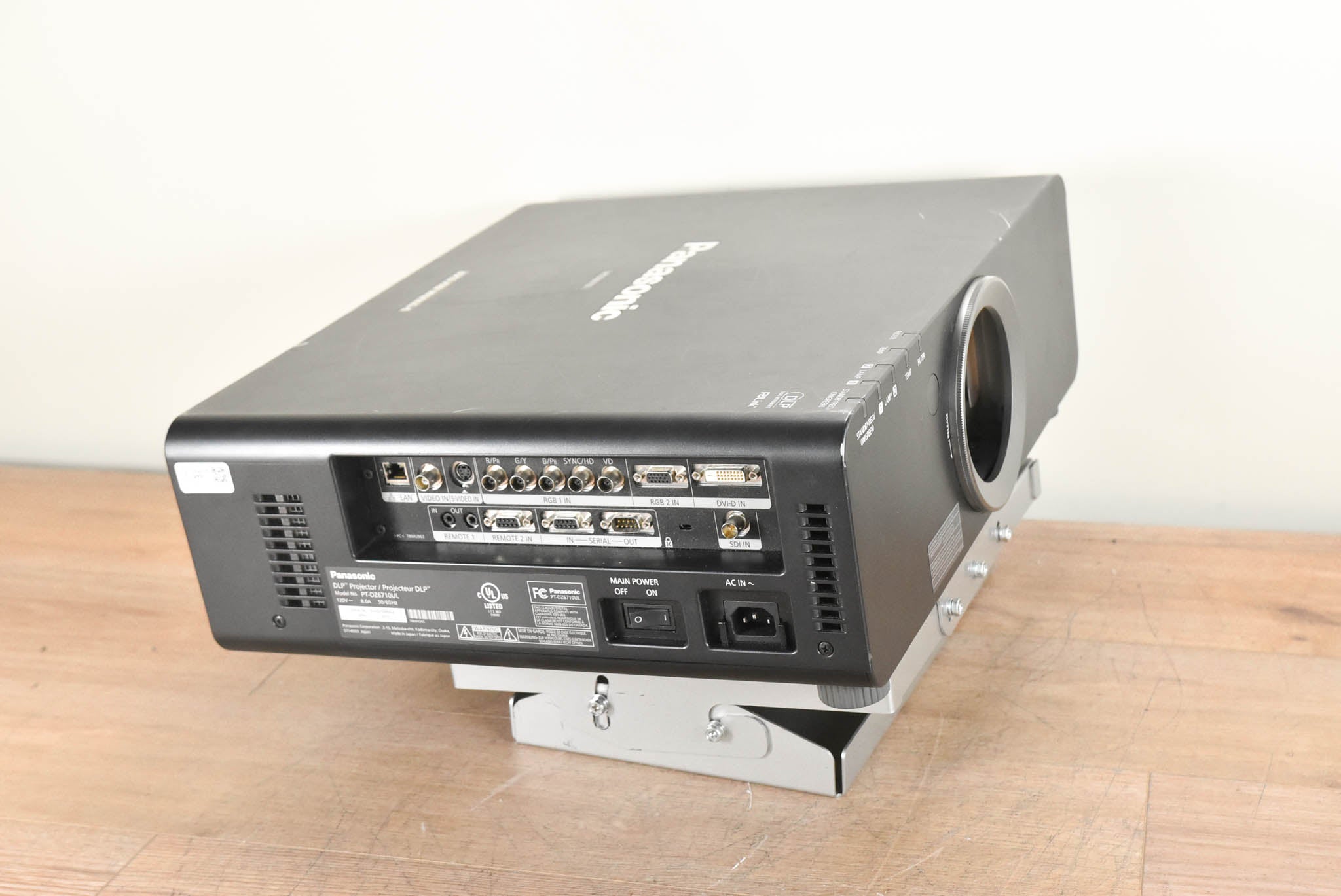 Panasonic PT-DZ6710UL 6,000-Lumen WUXGA Large Venue DLP Projector