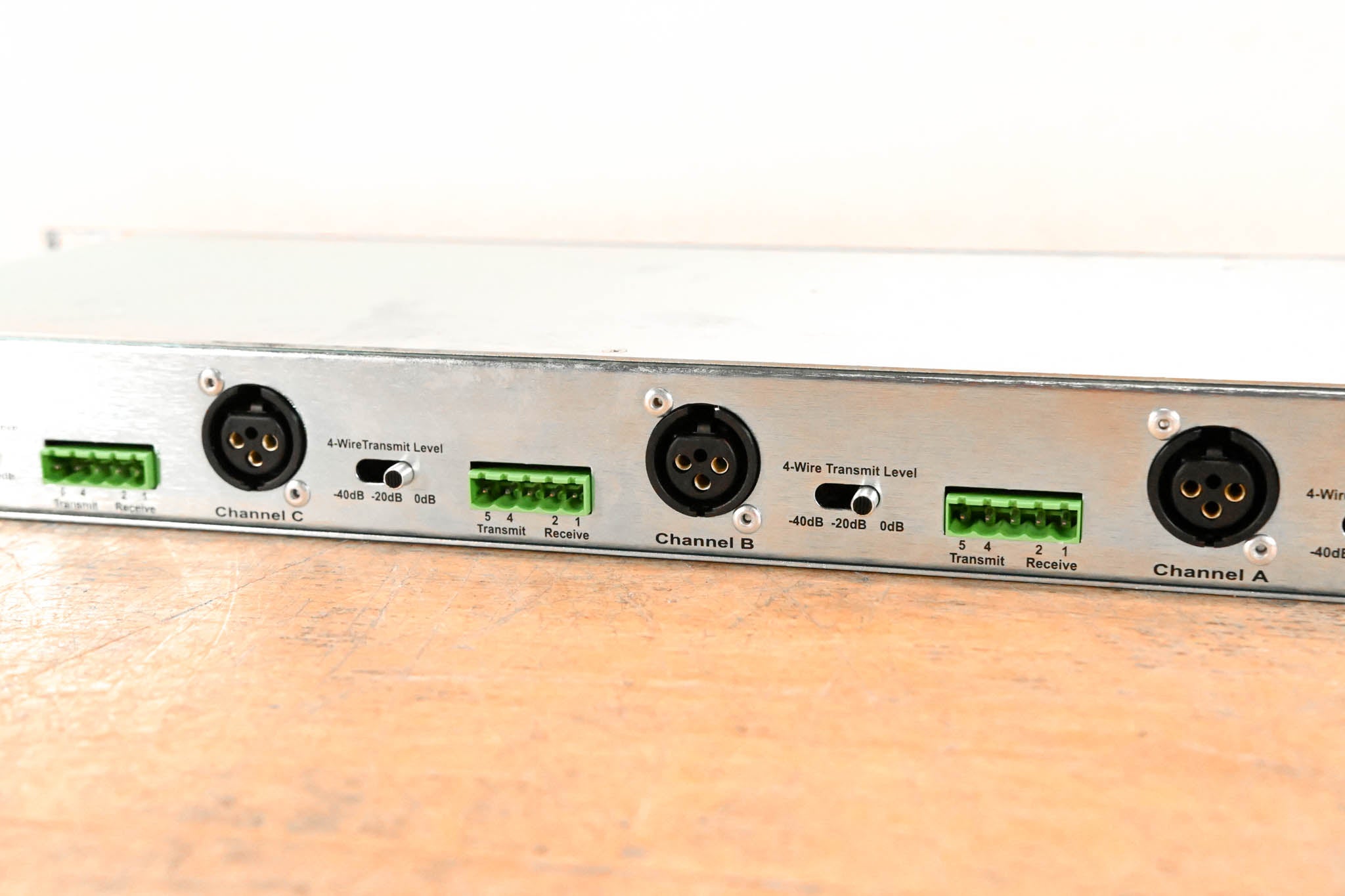 Clear-Com IF4W4 Encore 4-Channel 4-Wire to Partyline Interface