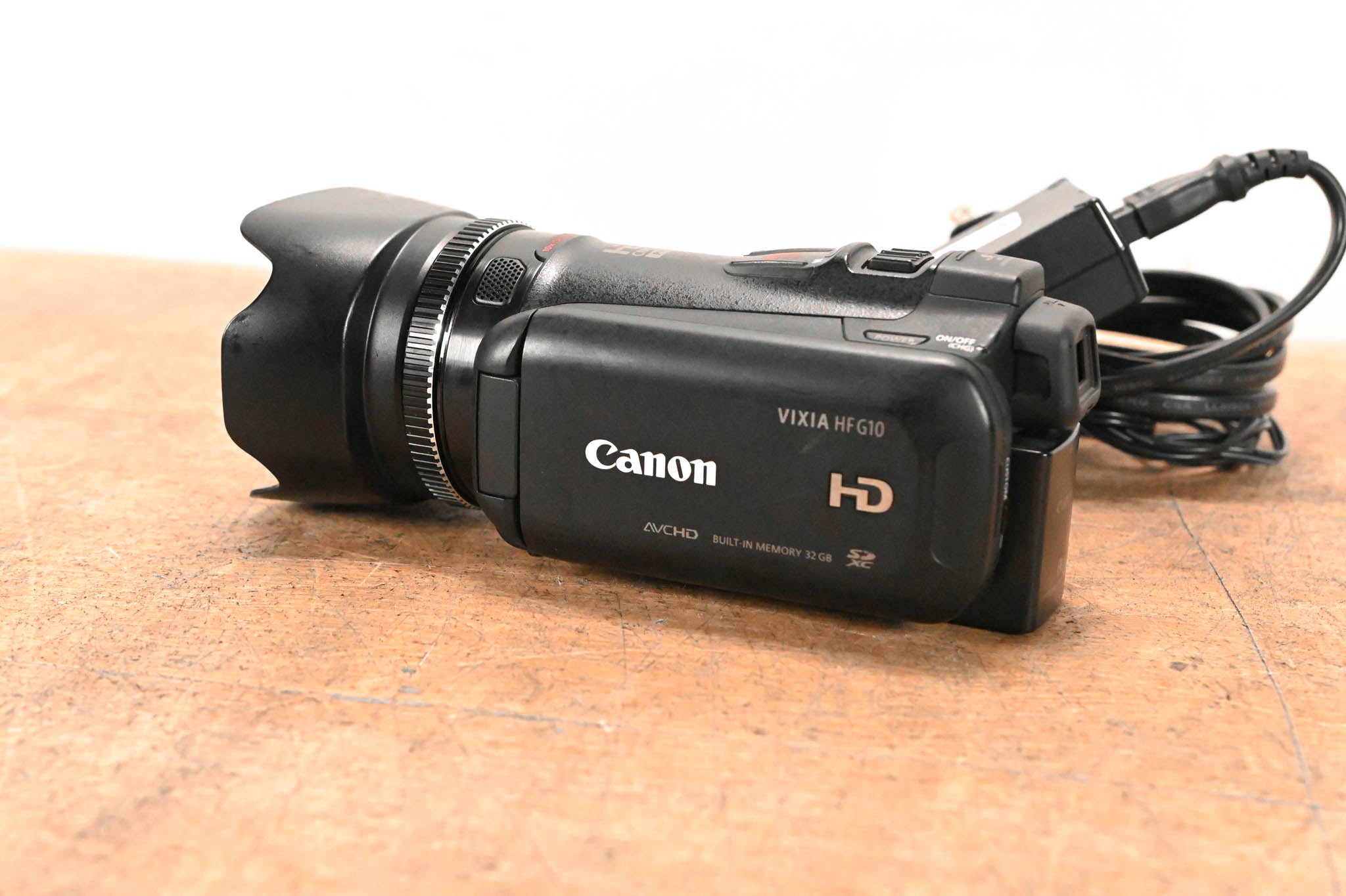 Canon Vixia HF G10 Full HD Camcorder w/HD CMOS Pro + 32GB Internal Flash