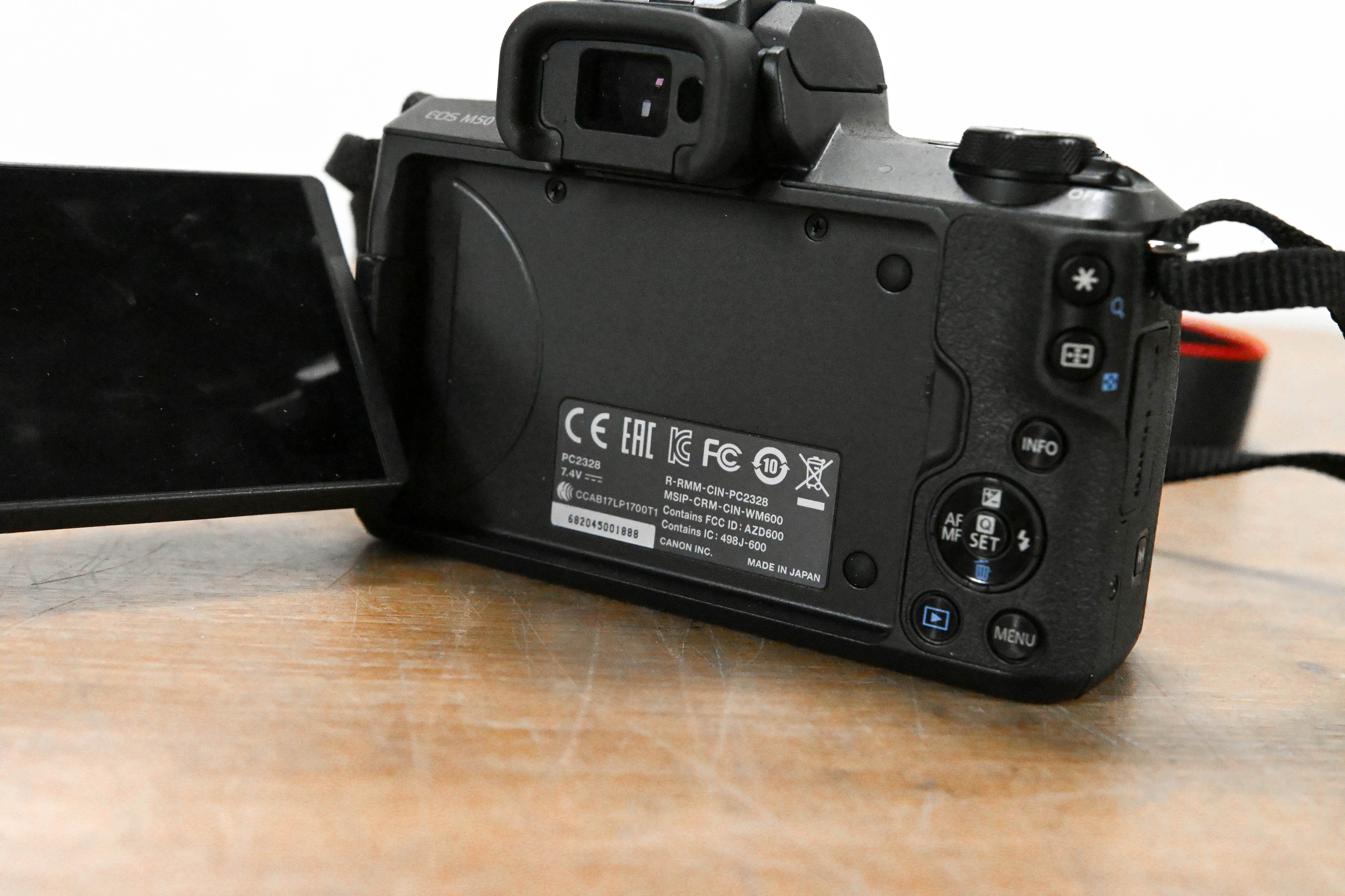 Canon EOS M50 Mirrorless Camera with EF-M 15-45mm f/3.5-6.3 IS STM Lens