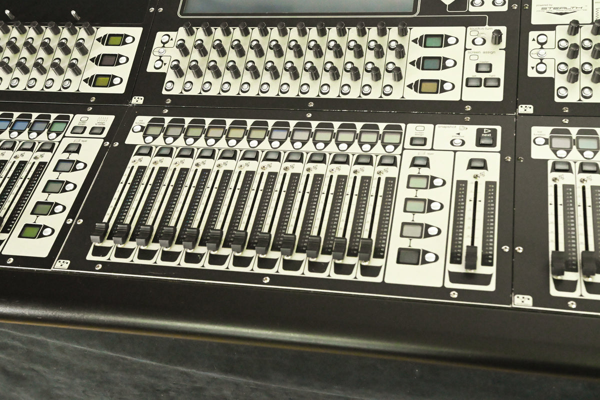 DiGiCo SD8 120-Channel Digital Mixing Console w/ Waves Card