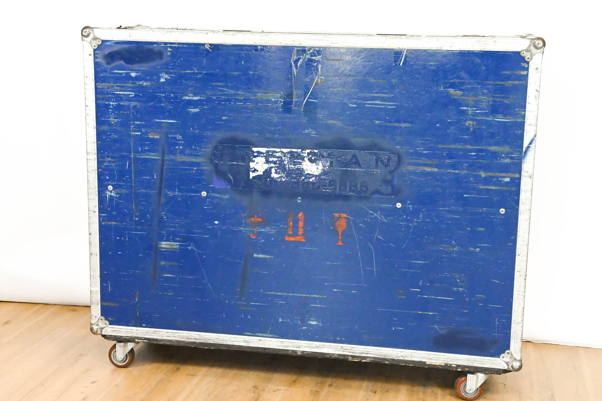 Yamaha M7CL-48 48-Channel Digital Audio Mixing Console with Road Case
