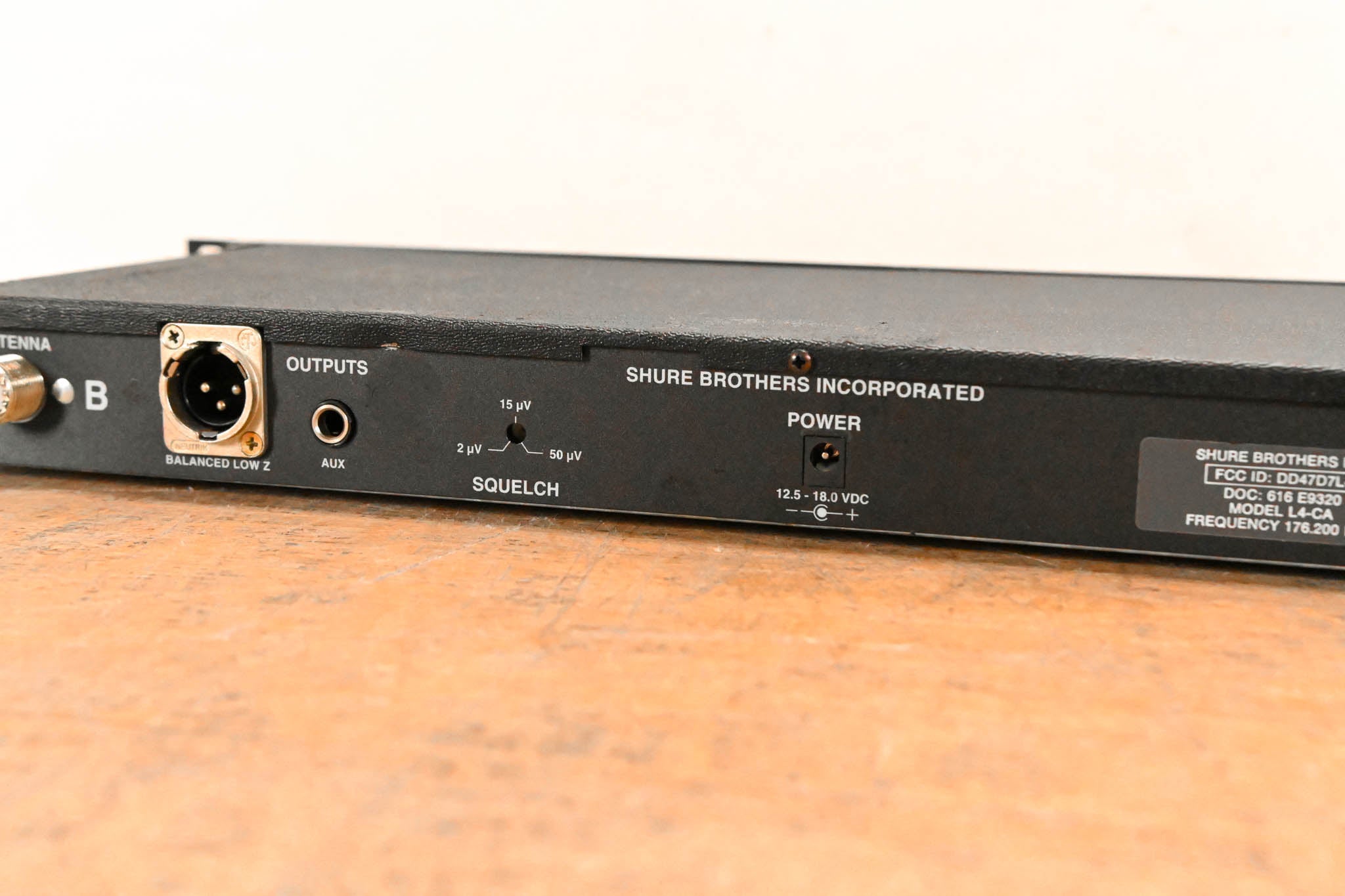 Shure L4 Diversity Wireless Receiver - 176.200 MHz (NO POWER SUPPLY)