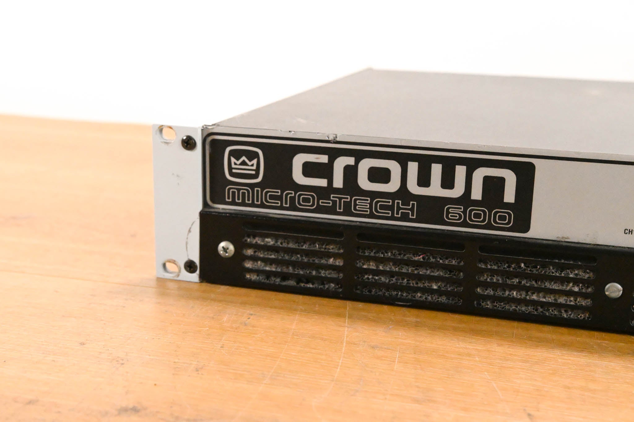 Crown Micro-Tech 600 2-Channel Power Amplifier