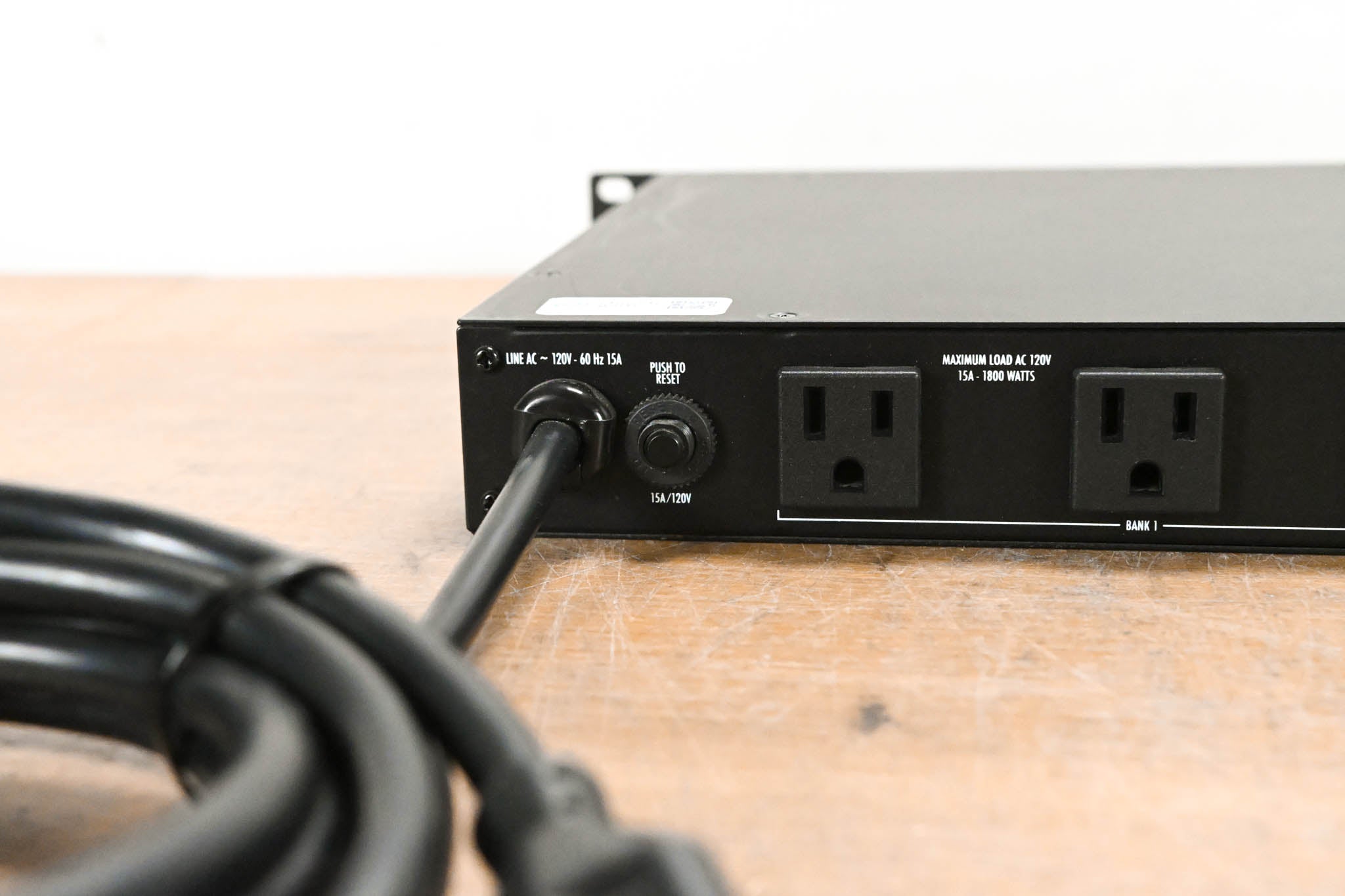 Furman PL-8C 15A Classic Series Power Conditioner with Lights