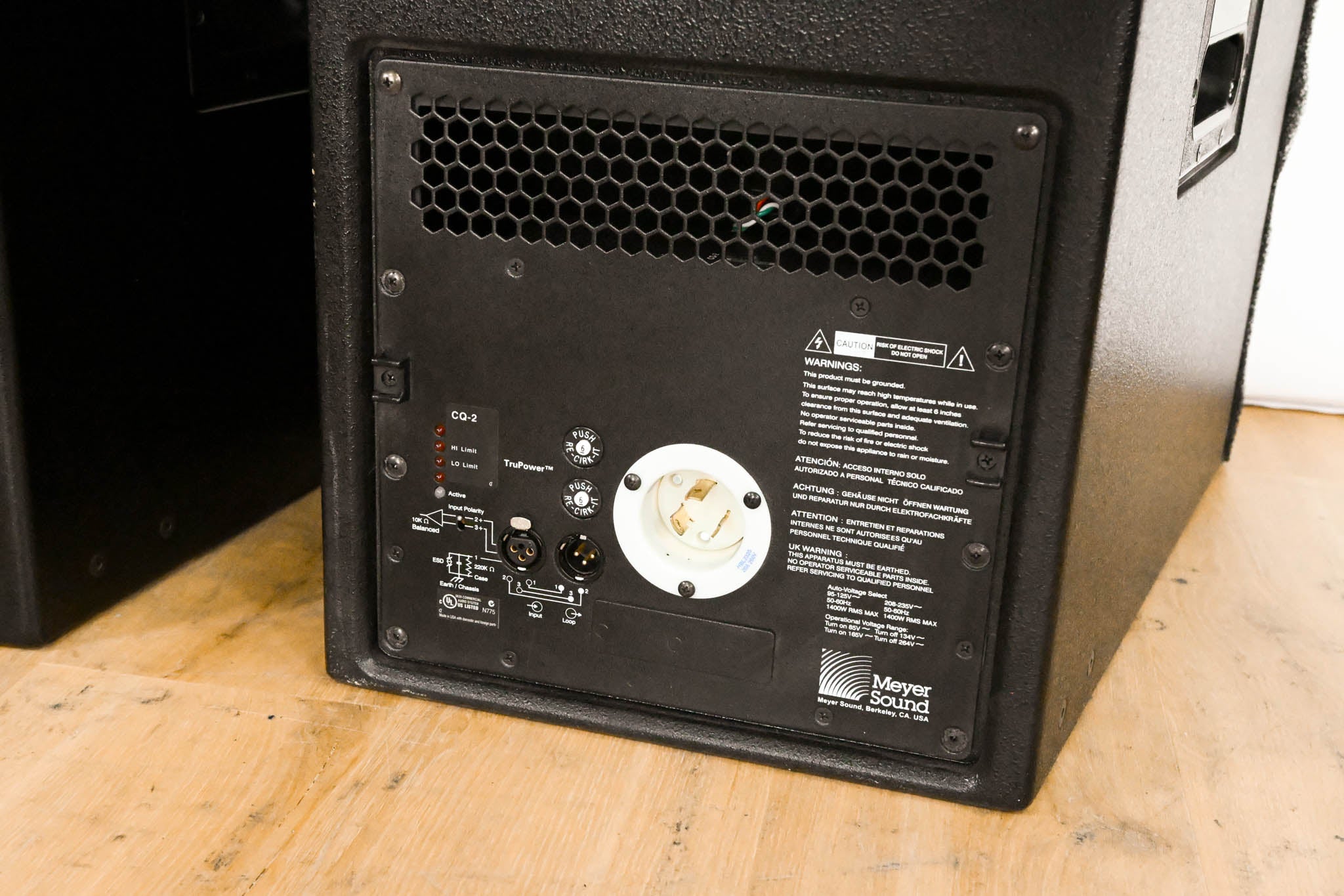 Meyer Sound CQ-2 Narrow Coverage Main Loudspeaker (PAIR)