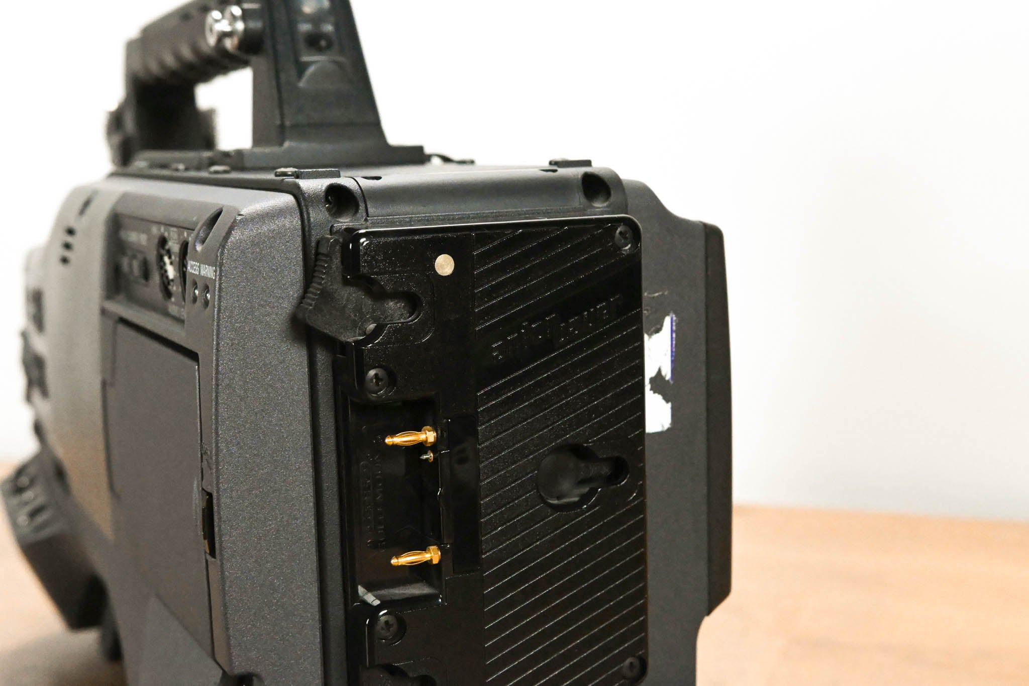 Panasonic AG-HPX500P 2/3" Shoulder-Mounted P2HD Camcorder