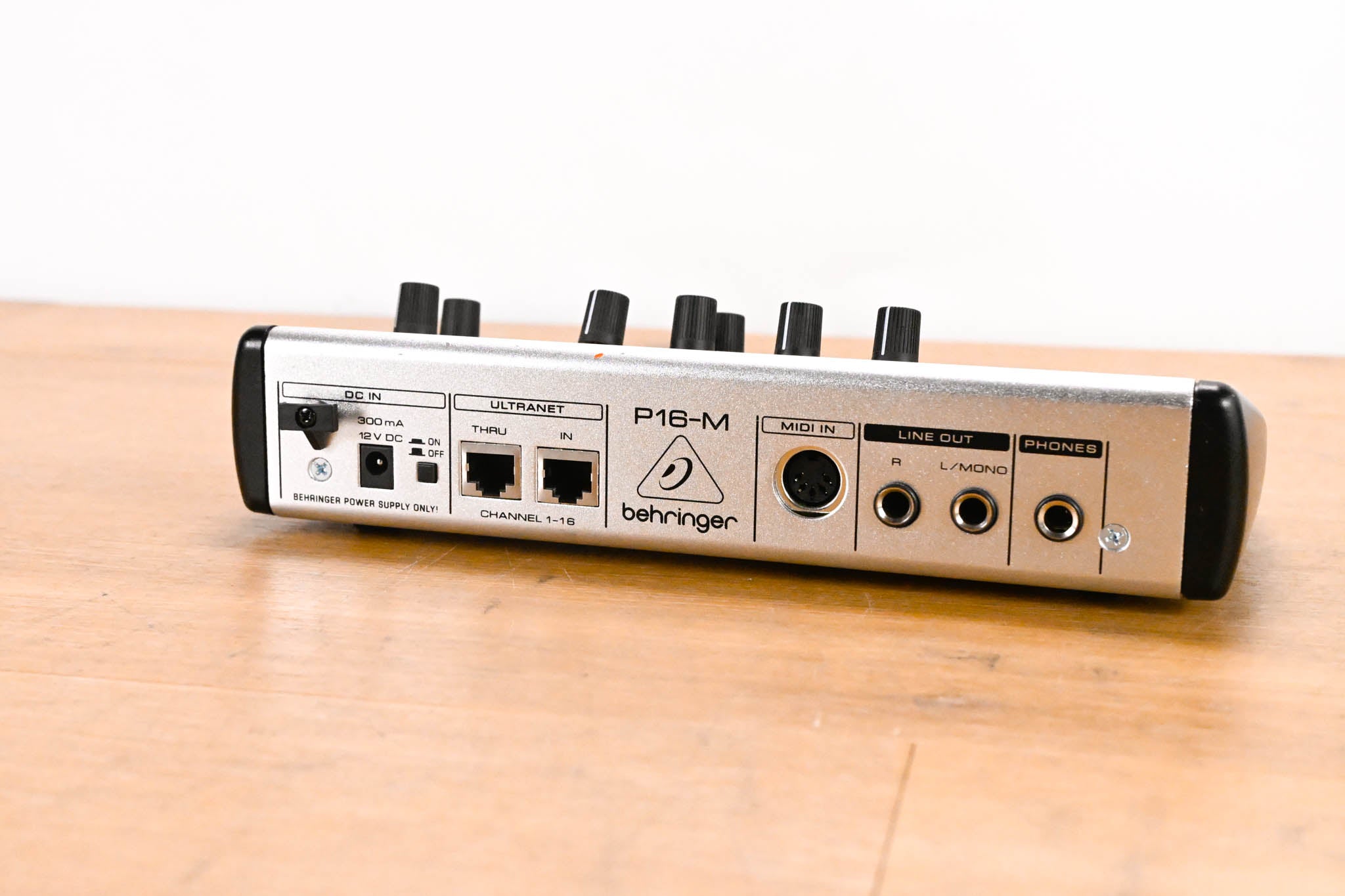 Behringer Powerplay P16-M 16-Channel Digital Personal Mixer