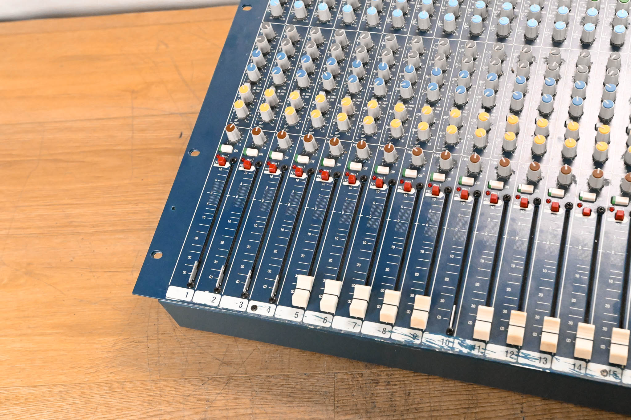 Allen & Heath MixWizard WZ16:2DX 16-Channel Audio Mixer CG01XKQ