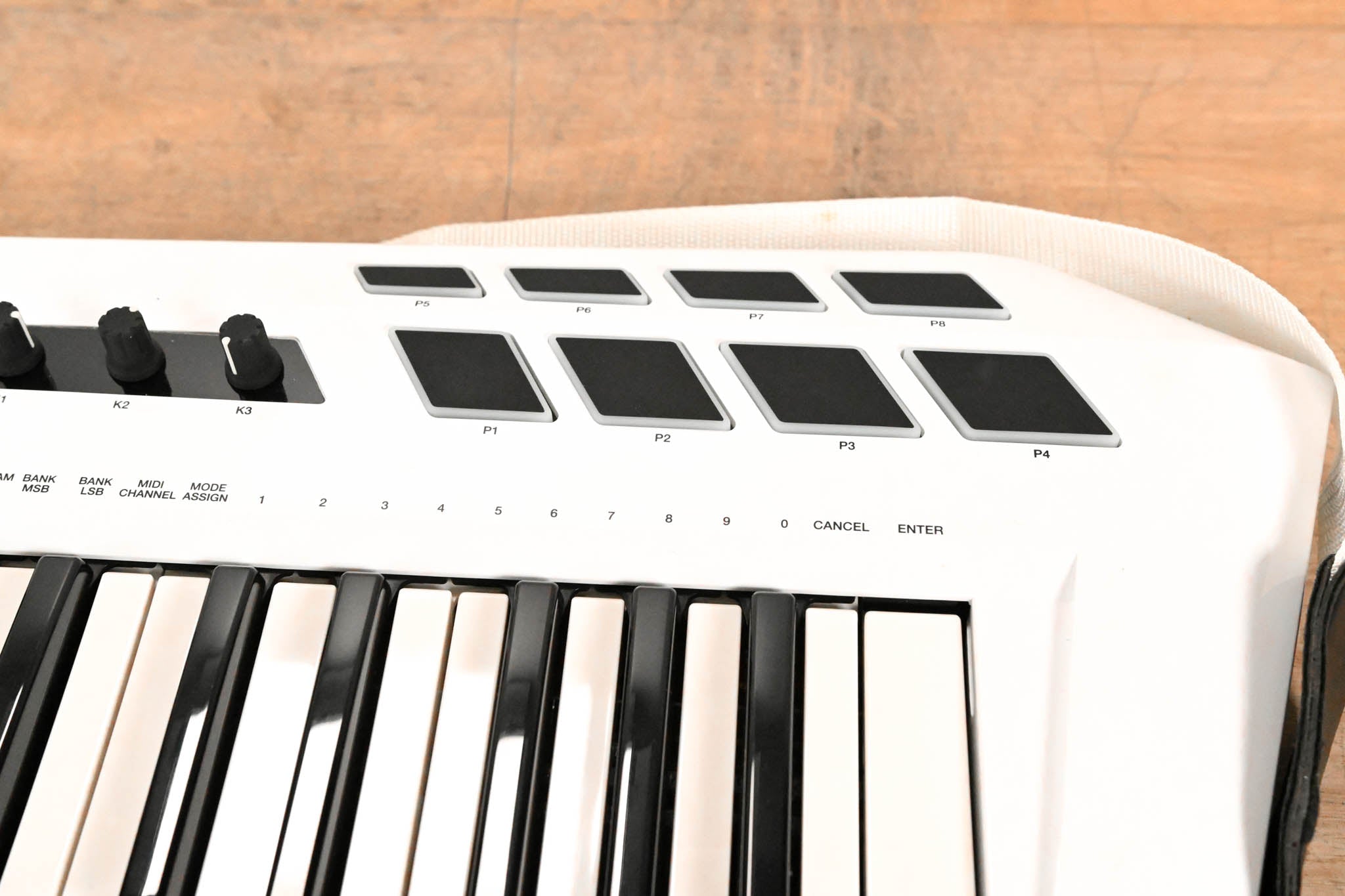 Alesis Vortex USB/MIDI Keytar Controller (NO POWER SUPPLY)